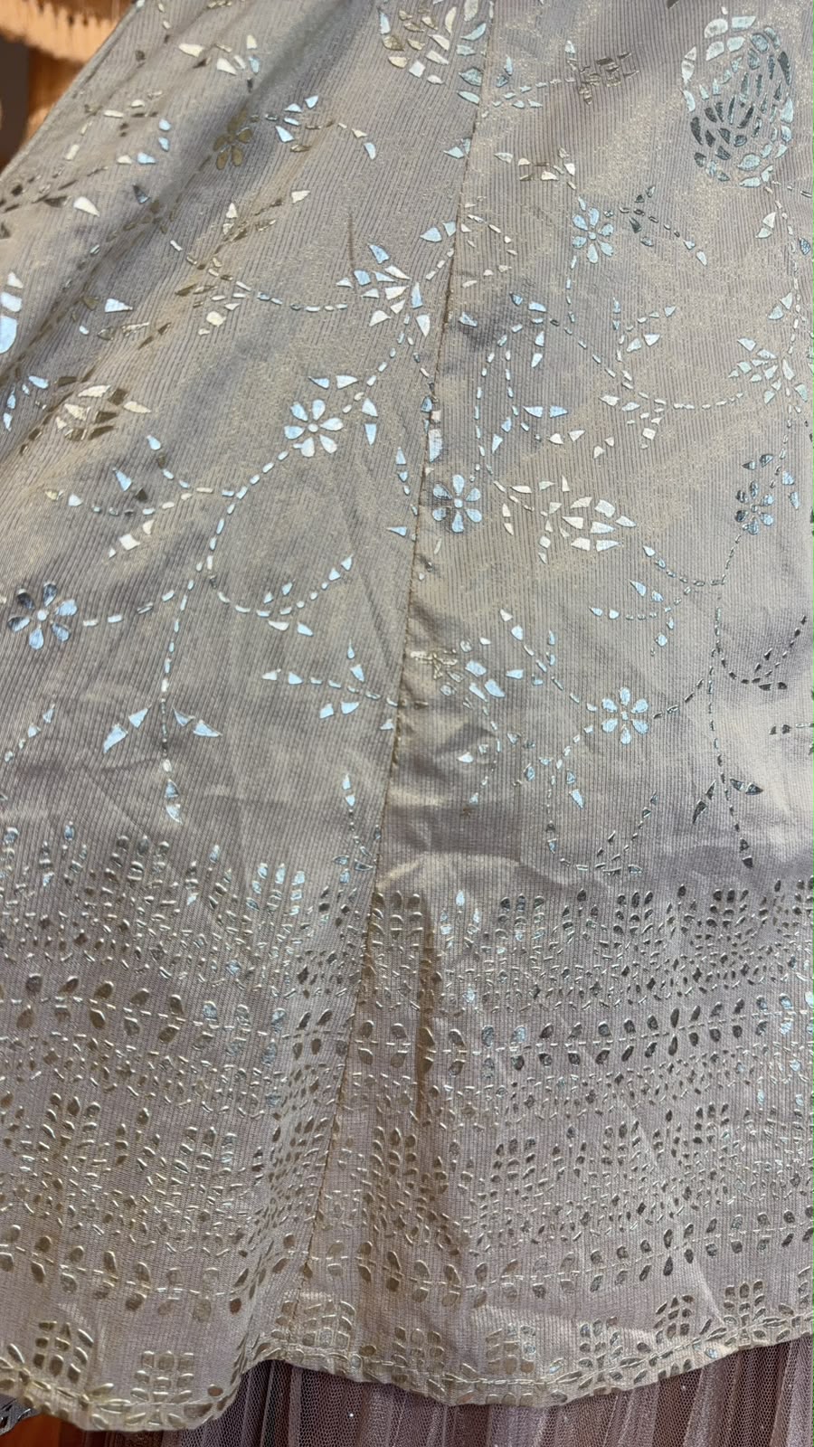 3525 Light Brown Golden Stampling Long Top