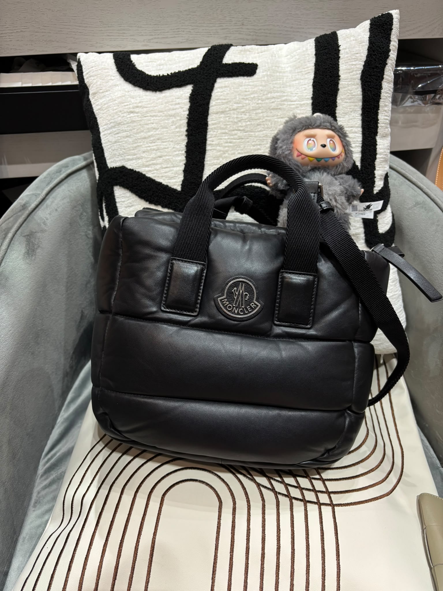 MONCLER CARADOC 皮革羽絨迷你手提包 5L00010 100%Authentic, 98%New ✅Dust bag