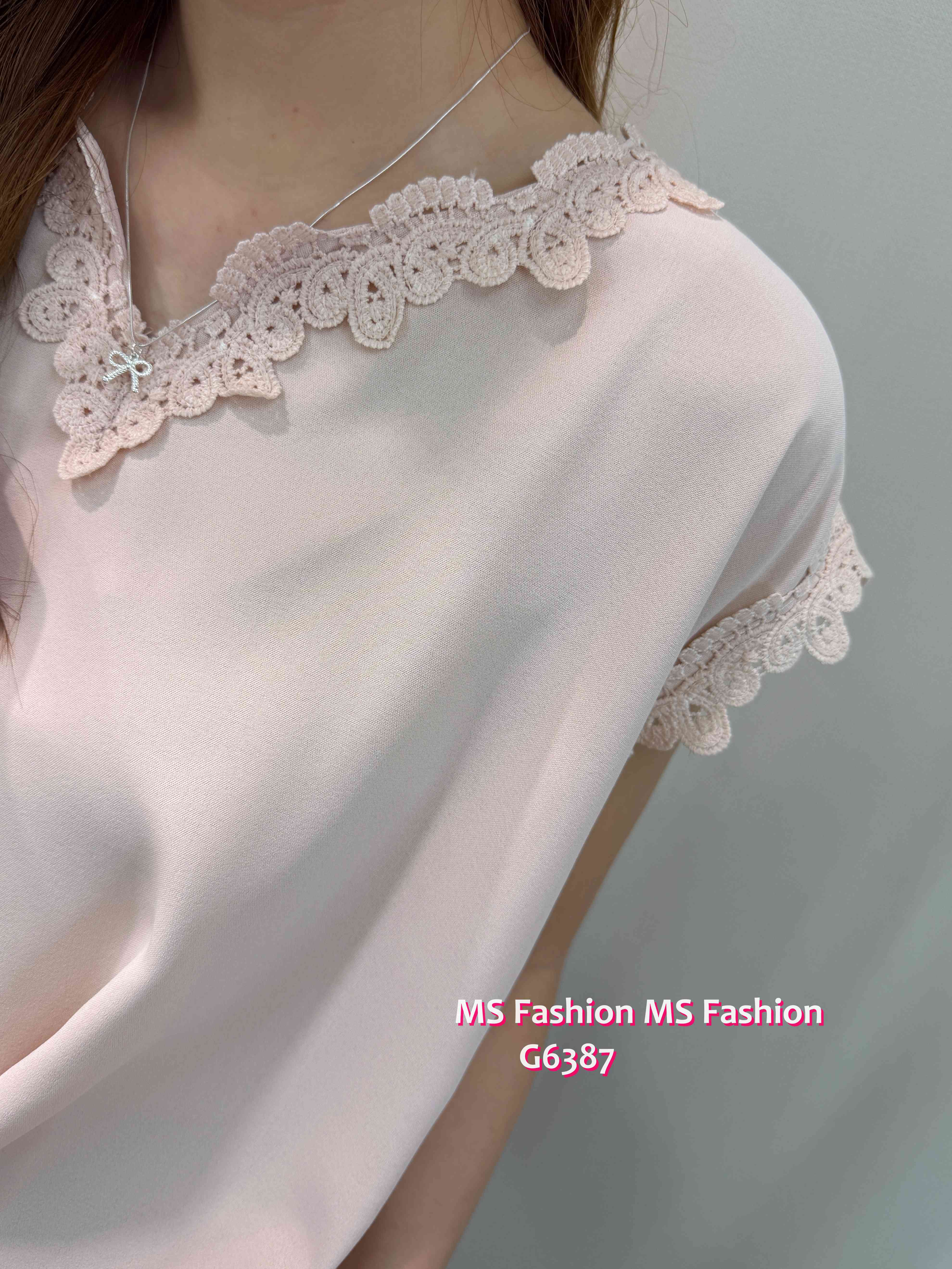 G6387 V領通花打皺top