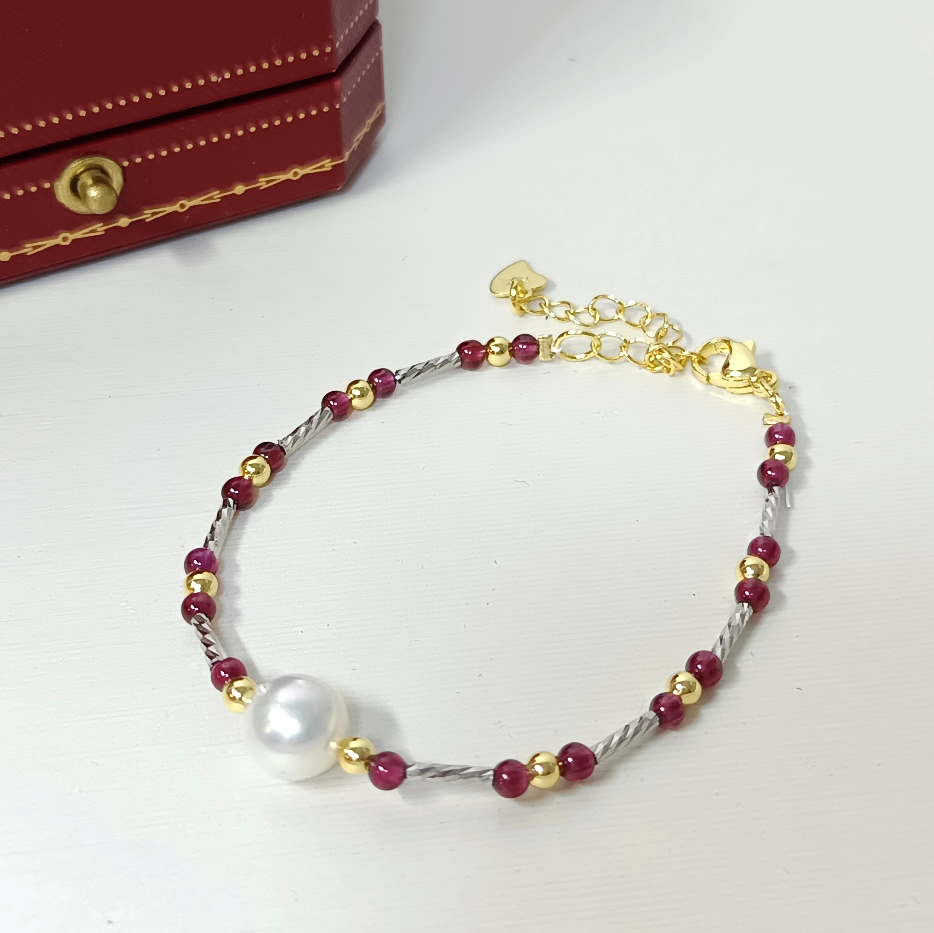 近正圓極光日本雪花白akoya海水珍珠+天然石榴石注金尾鍊扣手鍊