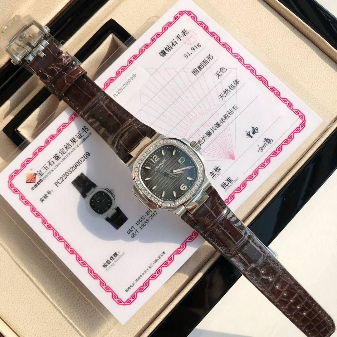 46颗天然美钻💎附带GTC国检证书一表一证 虽然钻石大幅上涨但我们都是精挑细选确保每一粒钻石都是天然钻，而非市场合成钻培育钻莫桑钻等来换取高的利益‼️