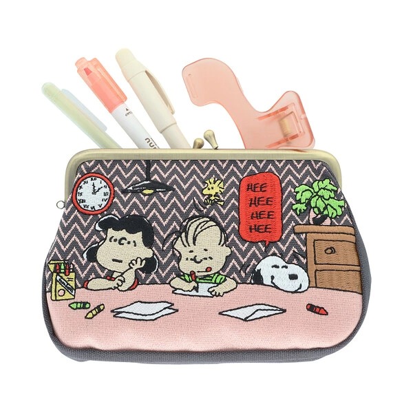 Snoopy刺繡筆袋