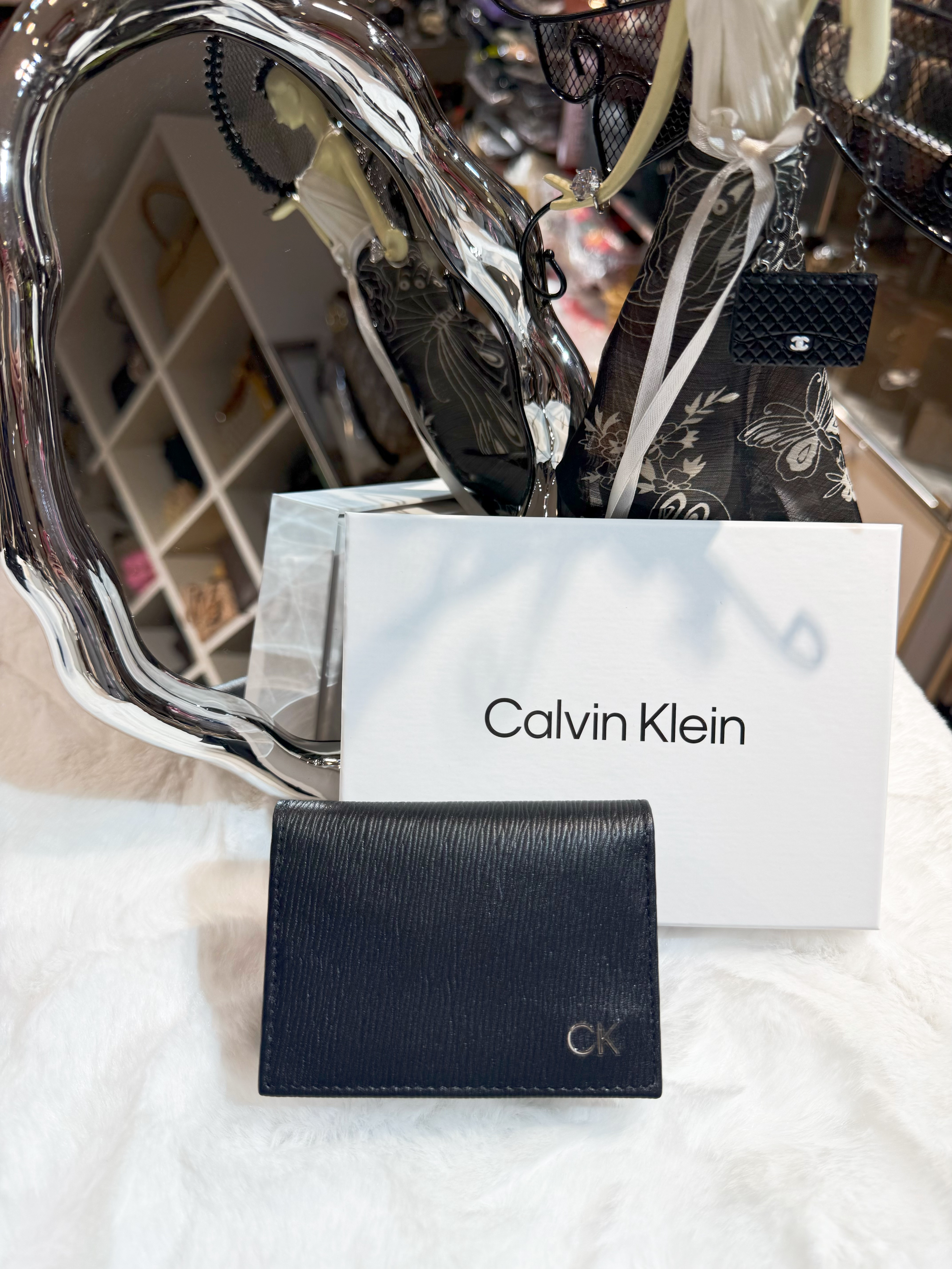 Calvin Klein flap card holder blk