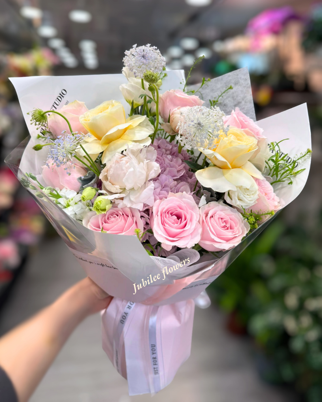 紫繡球  · 玫瑰混搭花束