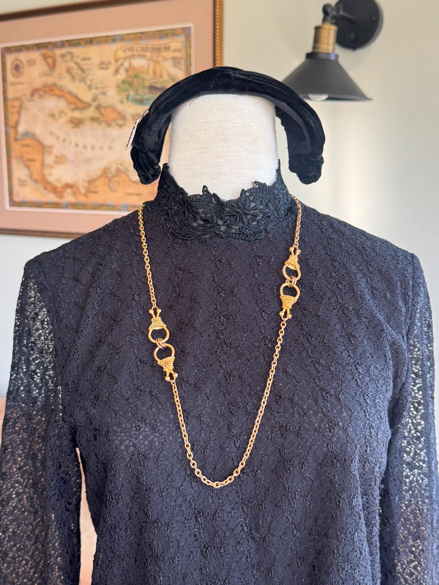 Vintage C.a. 1980s /1990s Made in Korea Rose Gold Tone "Lock" Chain Necklace(MT2654)