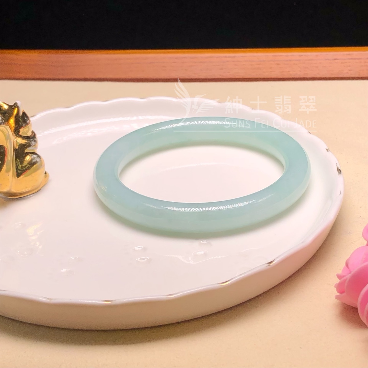 木那湖水綠圓鐲55.7mm