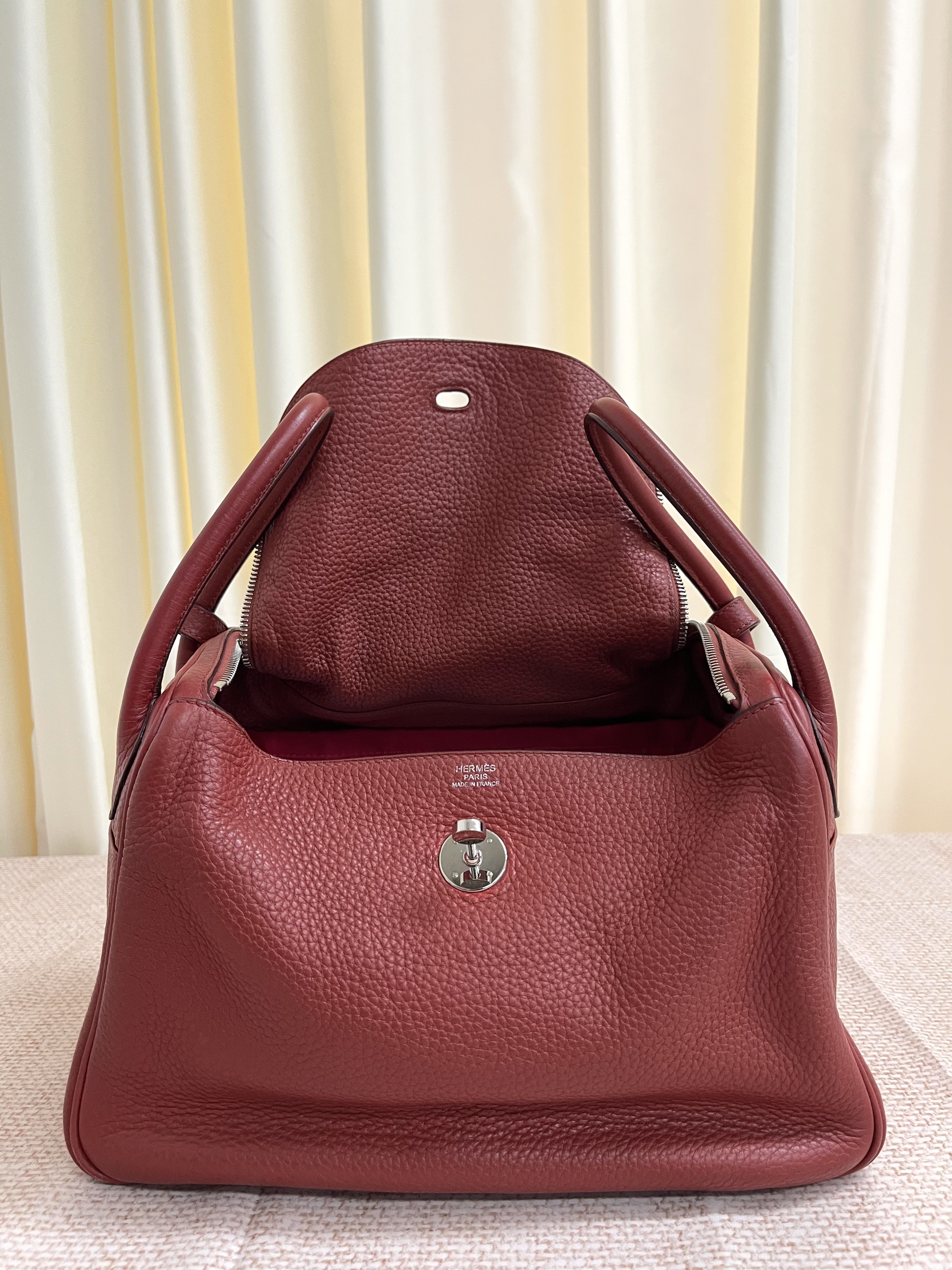 Pre-owned Hermes Lindy 30/ Stamp square M/ Product Code: 26020306