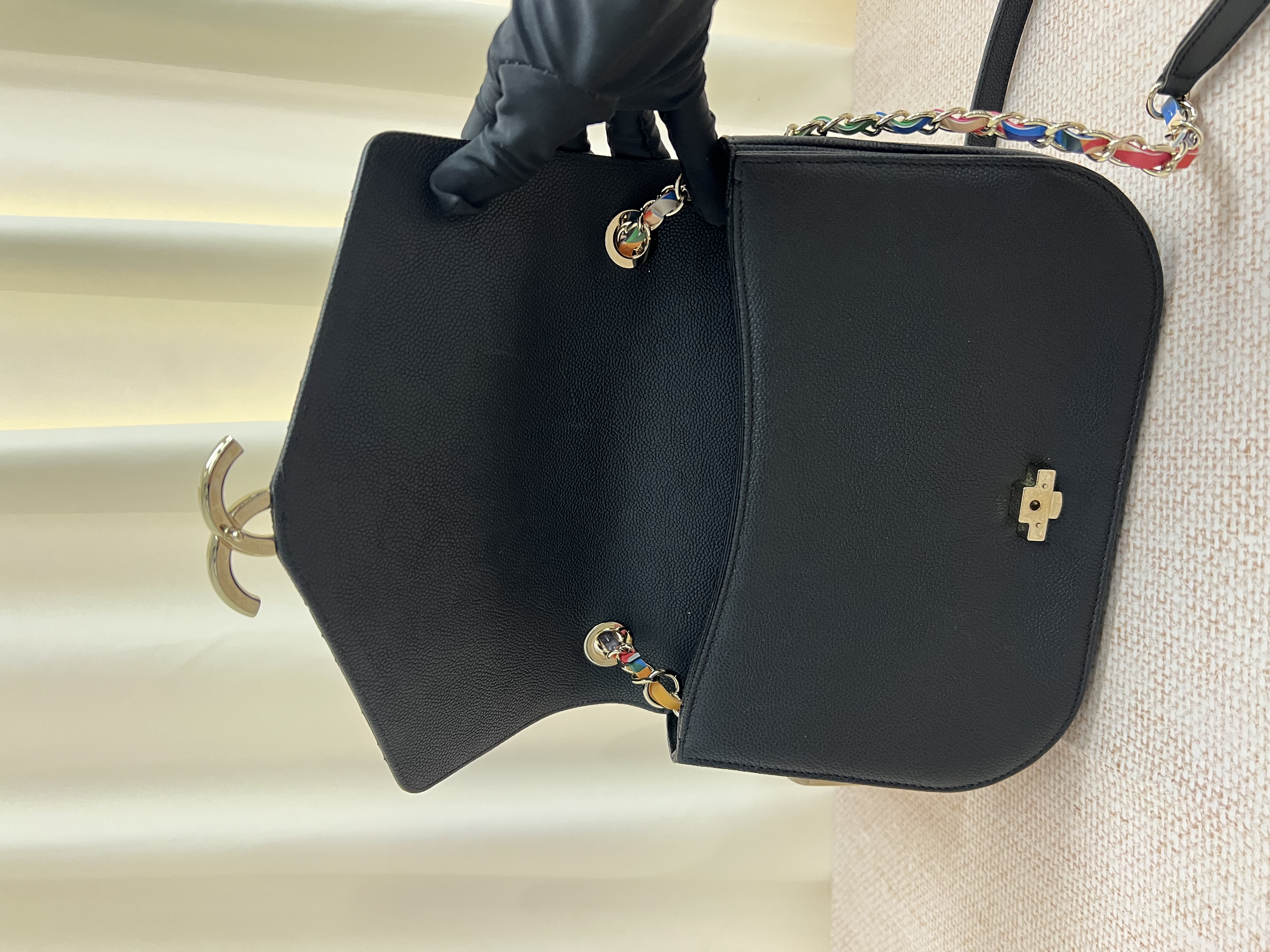 Pre-owned Chanel Thread Around Flap Bag/ Product Code: 26030203