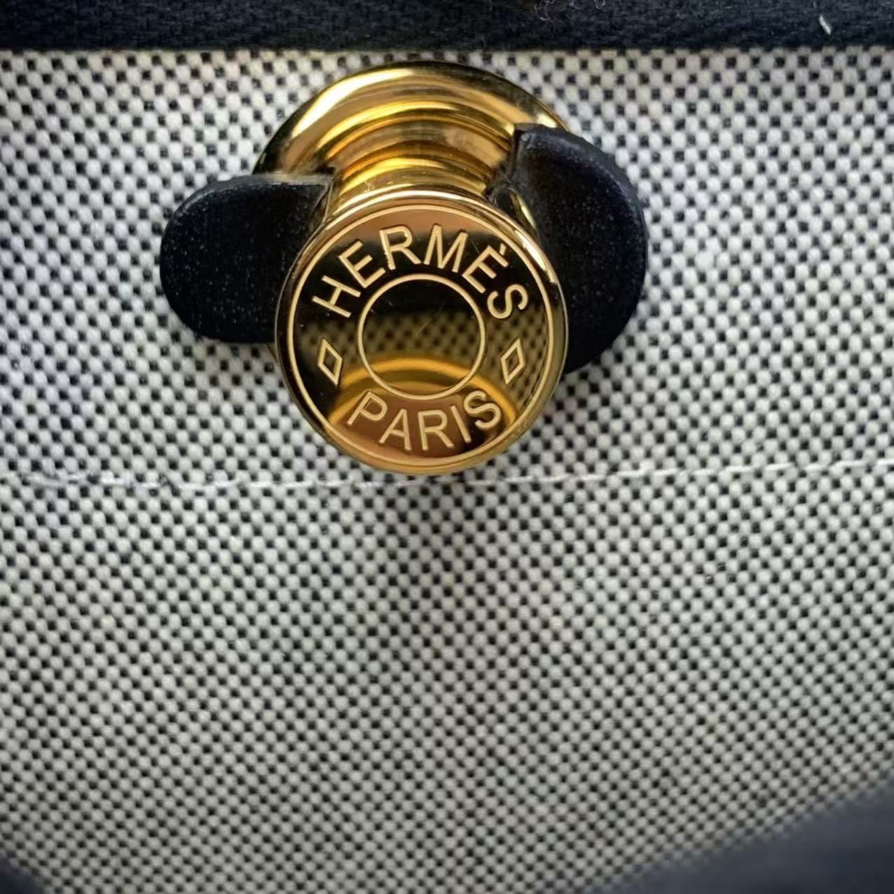 Hermes/愛馬仕herbag Mini 斜挎包 黑白熊貓拼色 帆布拼牛皮 經典男女同款通勤包 K刻