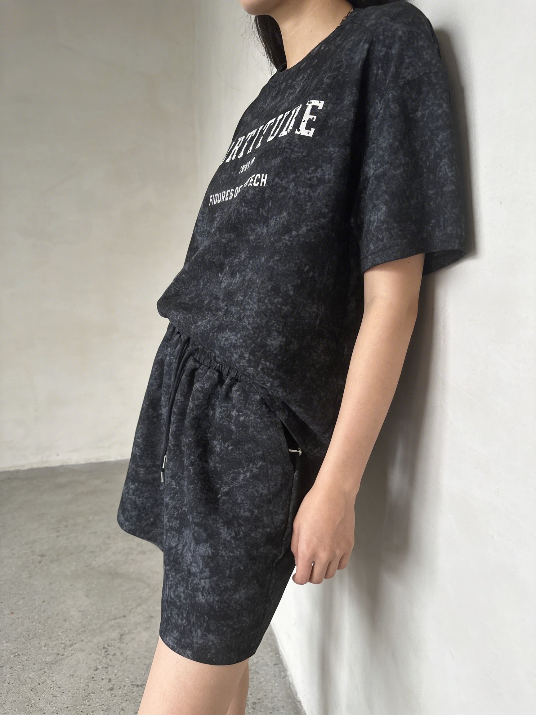 水洗做舊 FORTITUDE 短袖T恤 + 短褲套裝