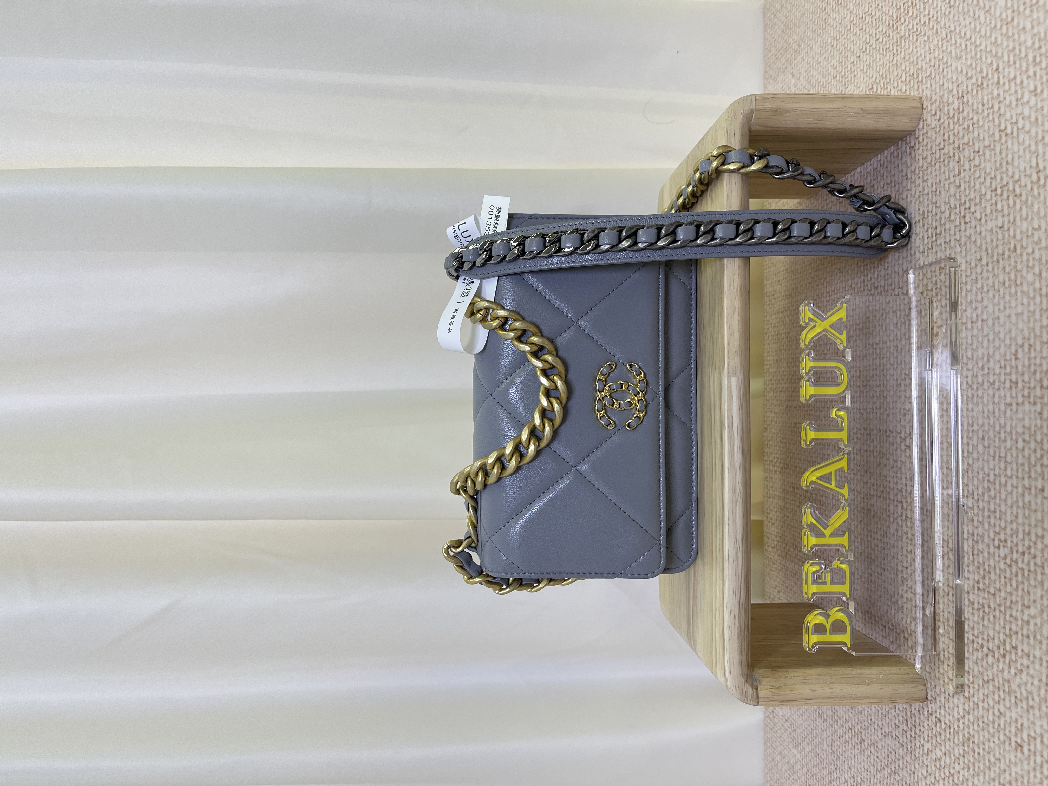 直播貨品 |  [1個-$100 2個-$300］BB05