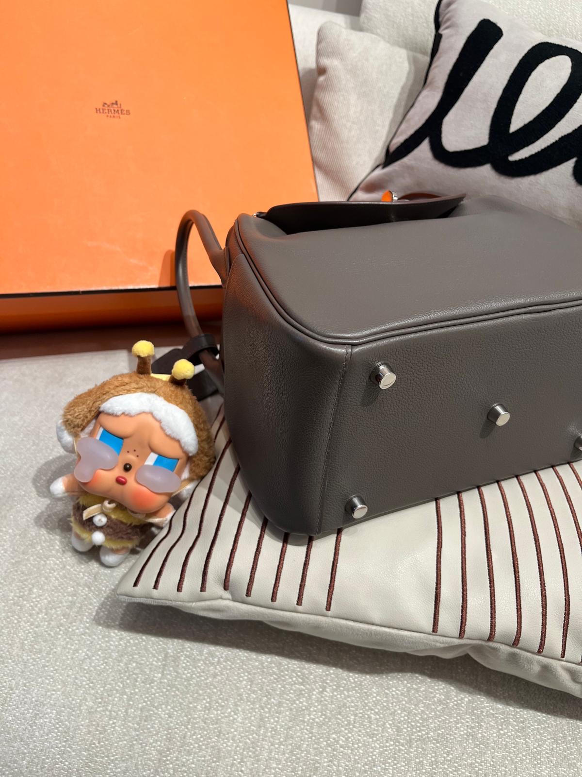 Hermes Lindy 26 Stamp Z Etain 錫器灰 100%Authentic, 95%New ✅收據✅Dust bag✅Box