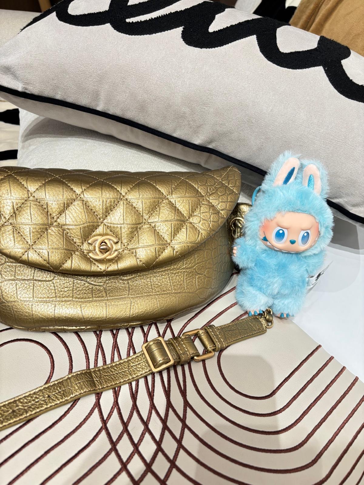 未使用品 Chanel belt bag 鱷魚紋牛皮 100%Authentic , Unused未使用品 ✅28貼✅dust bag 