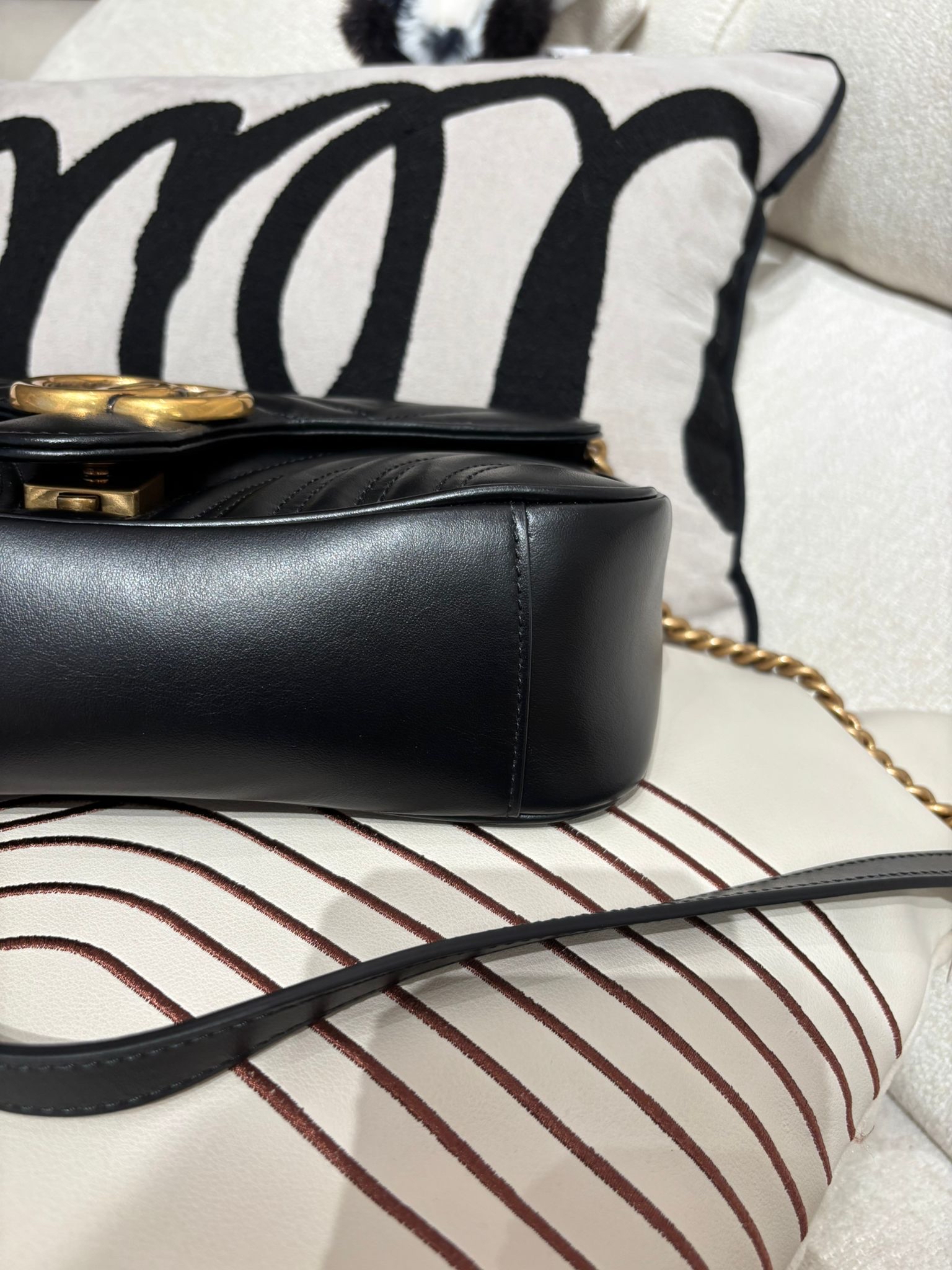 Gucci Gg marmont calfskin 26cm 100%Authentic, 98%new ✅Dust bag