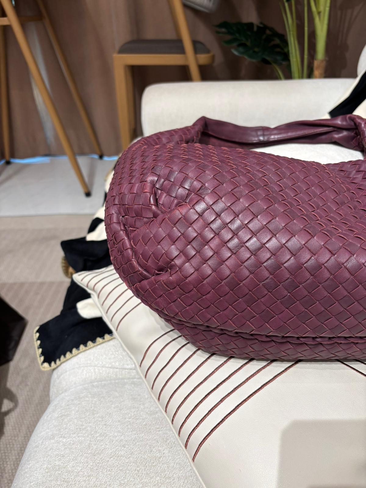 Bottega Veneta BV hobo calfskin 100%Authentic, 90%New ✅Dust bag