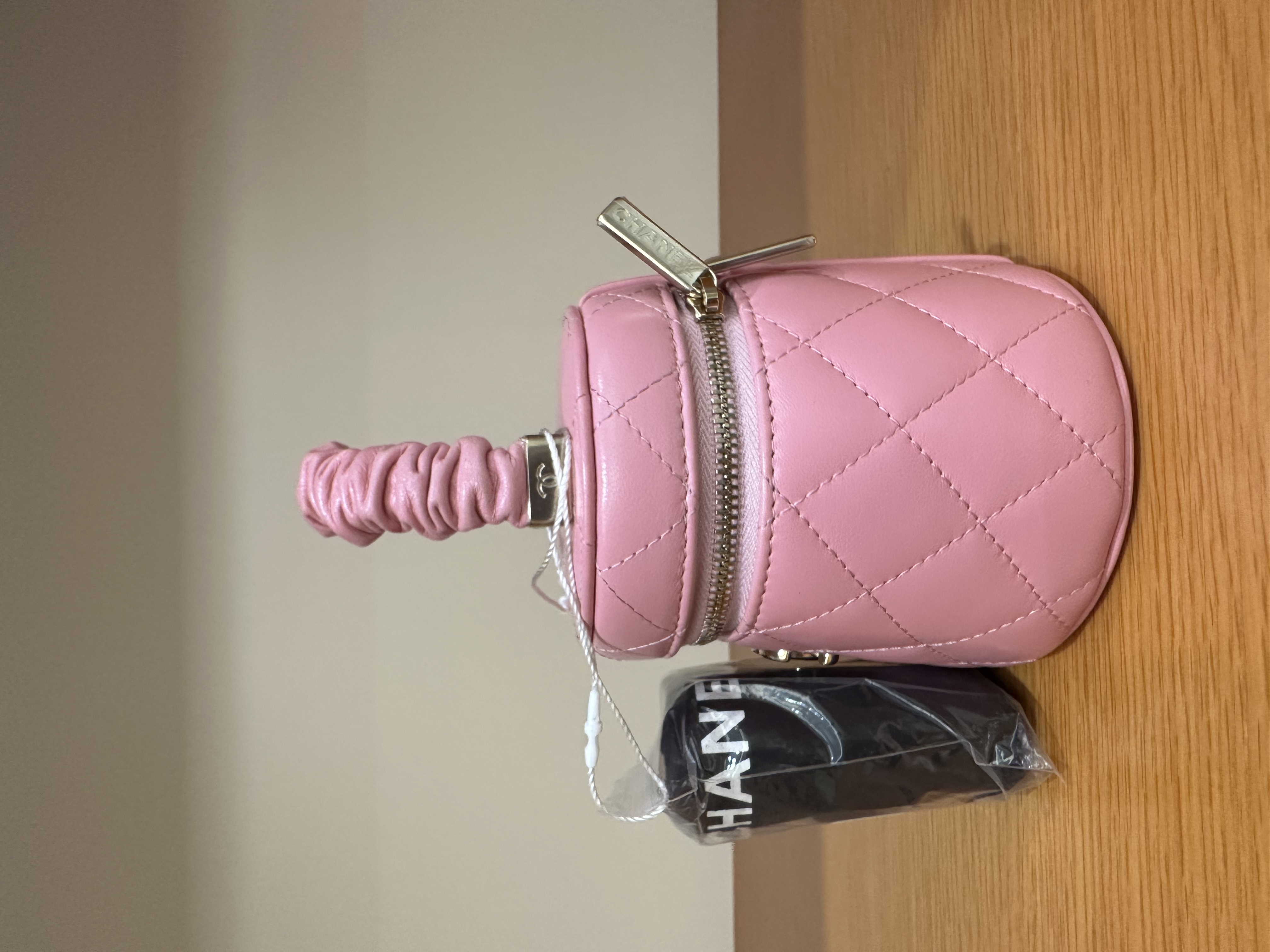 直播貨品 |  [1個-$100 2個-$300］HH04