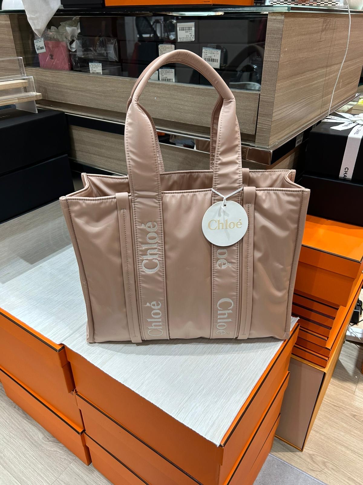 Chloe Woody Medium Nylon100%Authentic, Unused ✅tap ✅ certificate ✅Dust bag