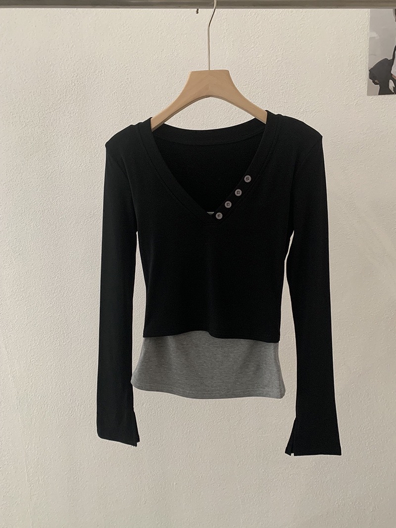 纯欲风V领纽扣假两件长袖T恤 