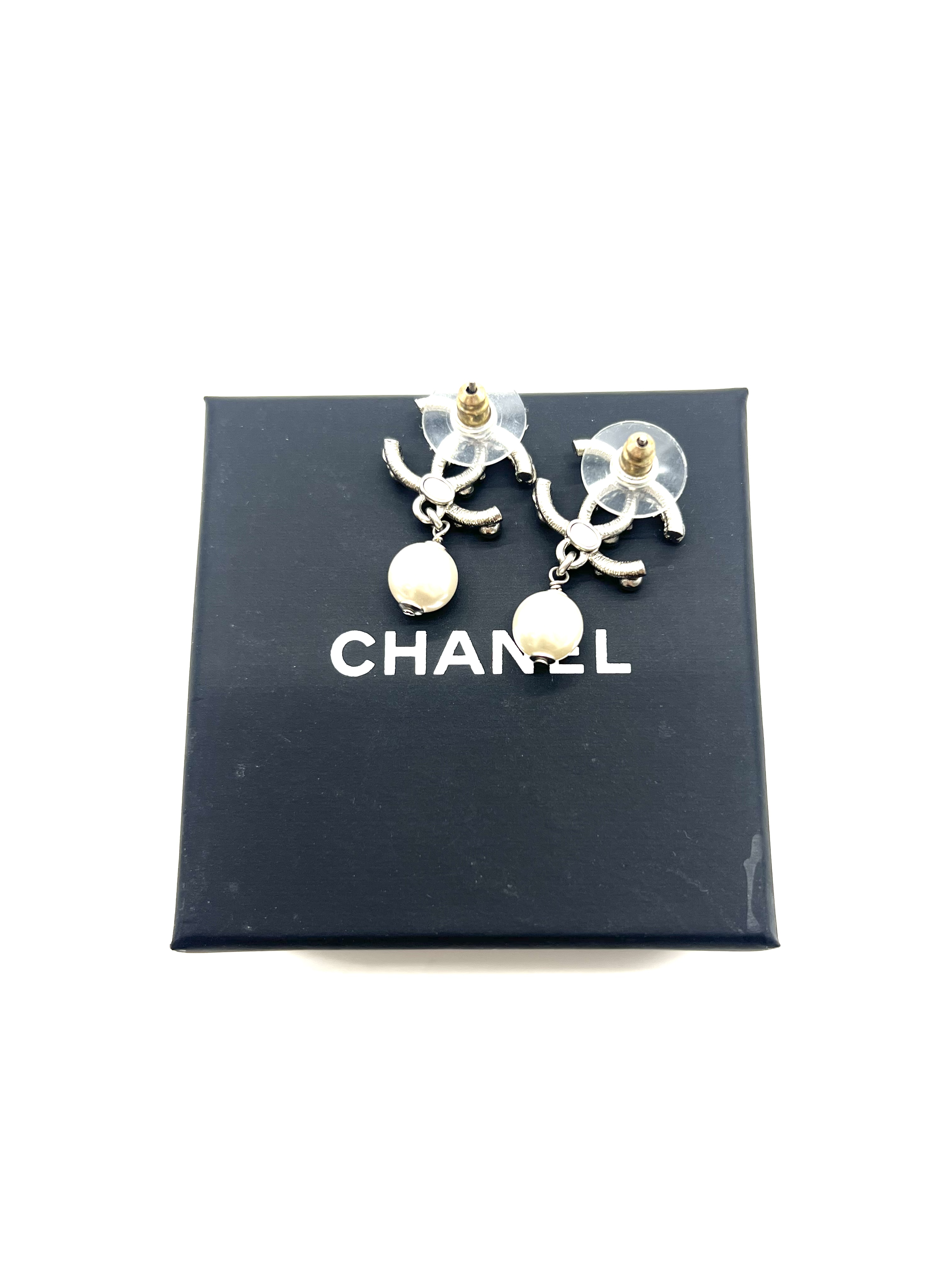 Pre-owned Chanel earrings / Product Code: 26050813