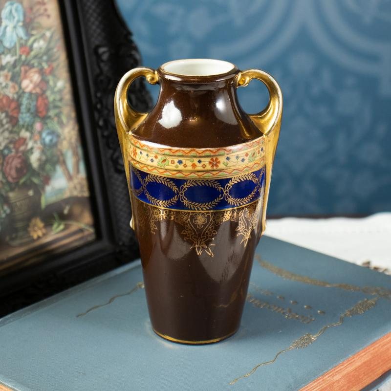 Vintage Mid-Century Czechoslovakian Renaissance Painting Style Porcelain Vase Pair - H16cm/H12.5cm (MW105 & 106)