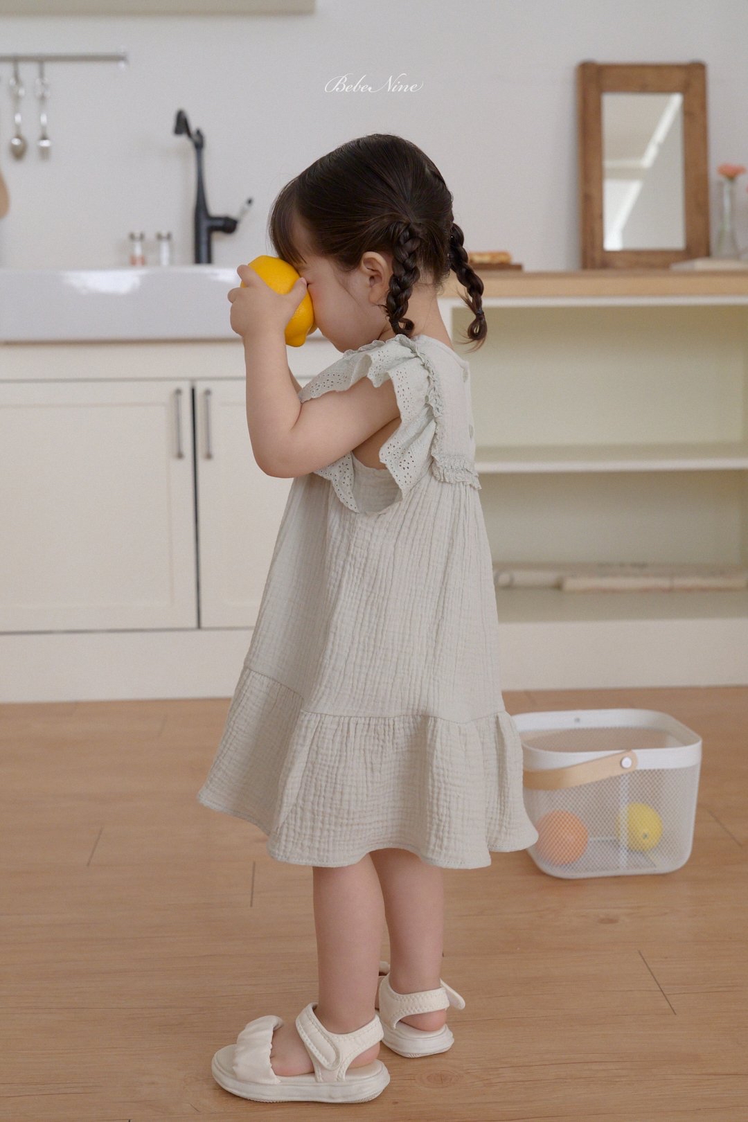 ☀️預訂 韓國直送☀️🇰🇷Bebenine兩色蕾絲荷葉邊袖連身裙