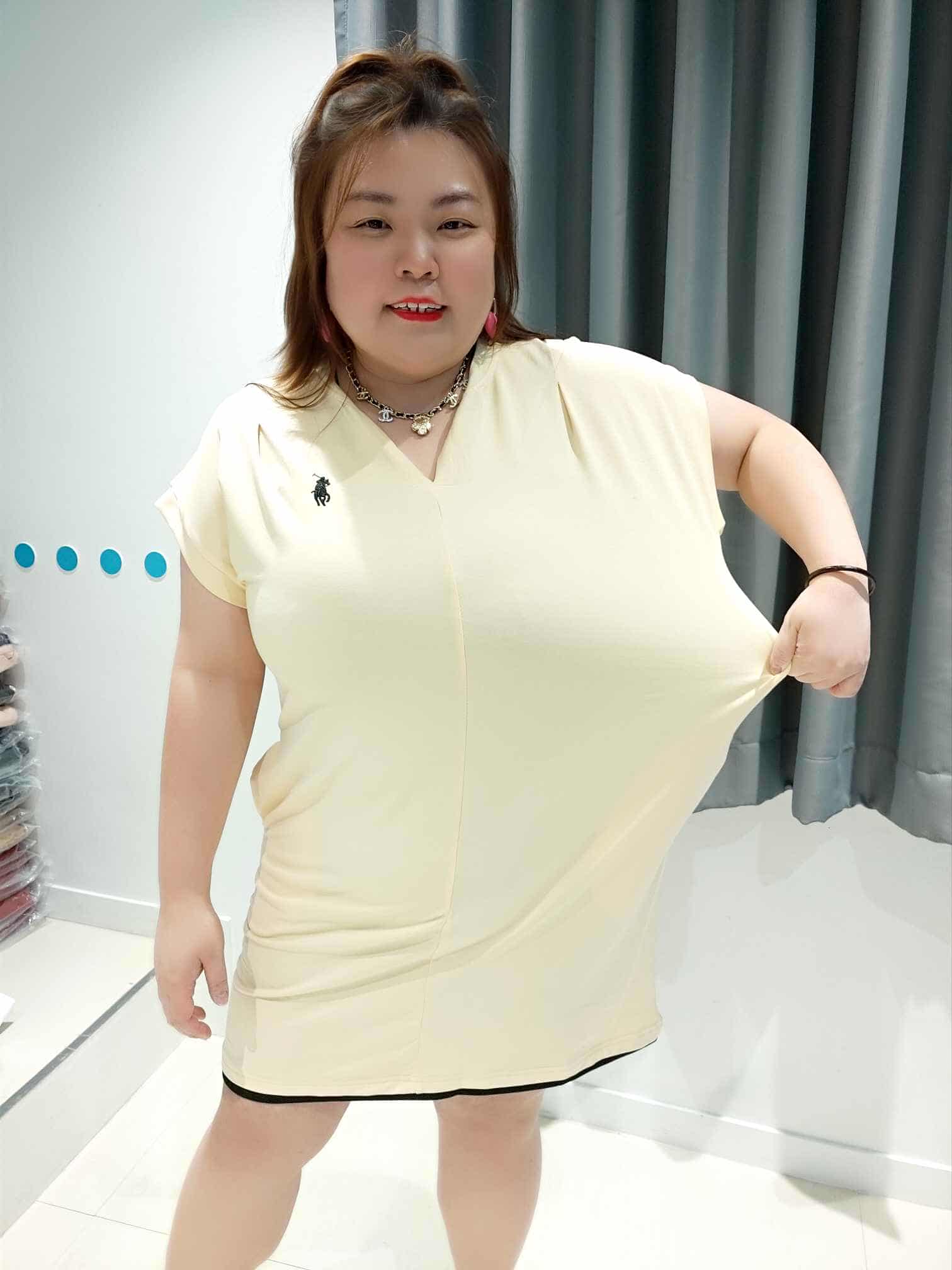 DOC02 圆小V领马球图连身裙