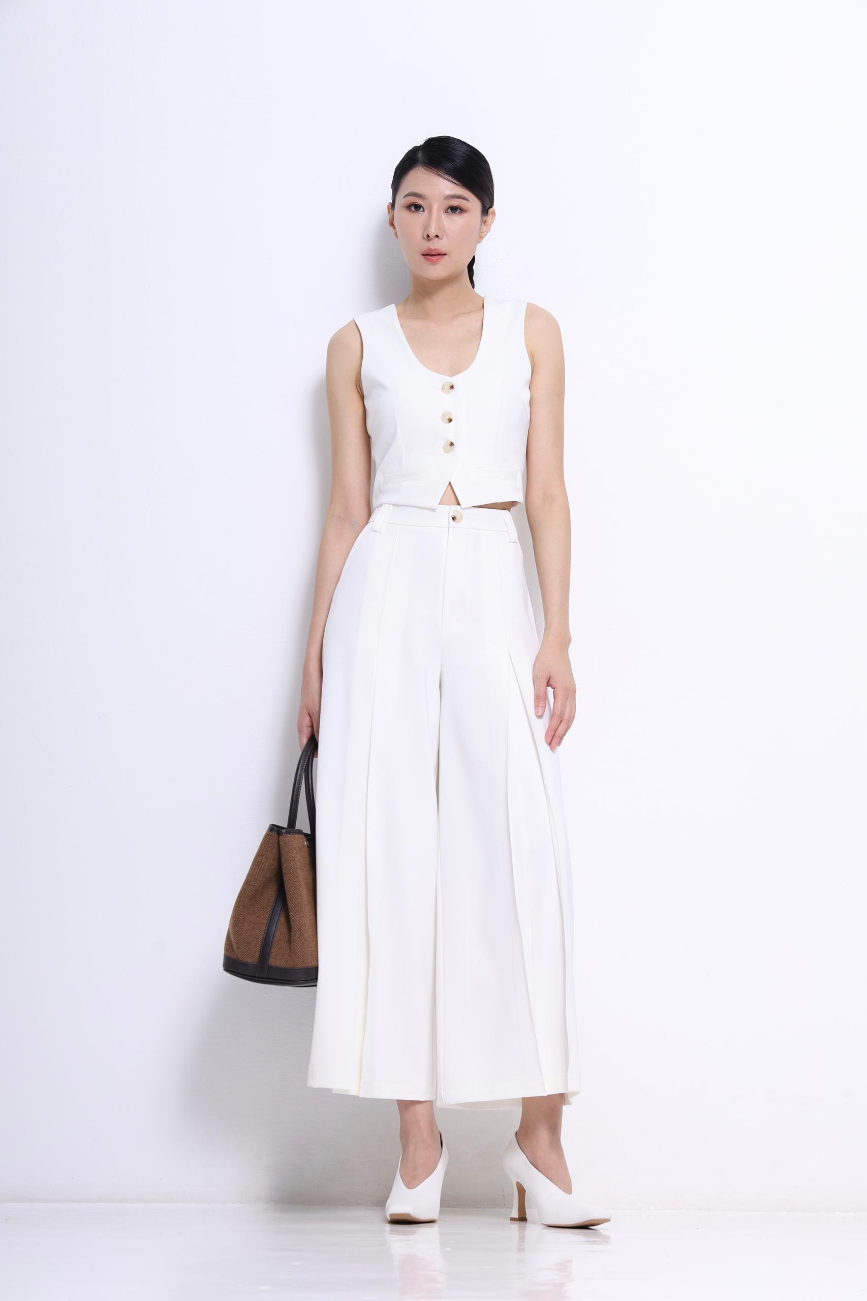 CB2695 U NECK BUTTON SHORT VEST