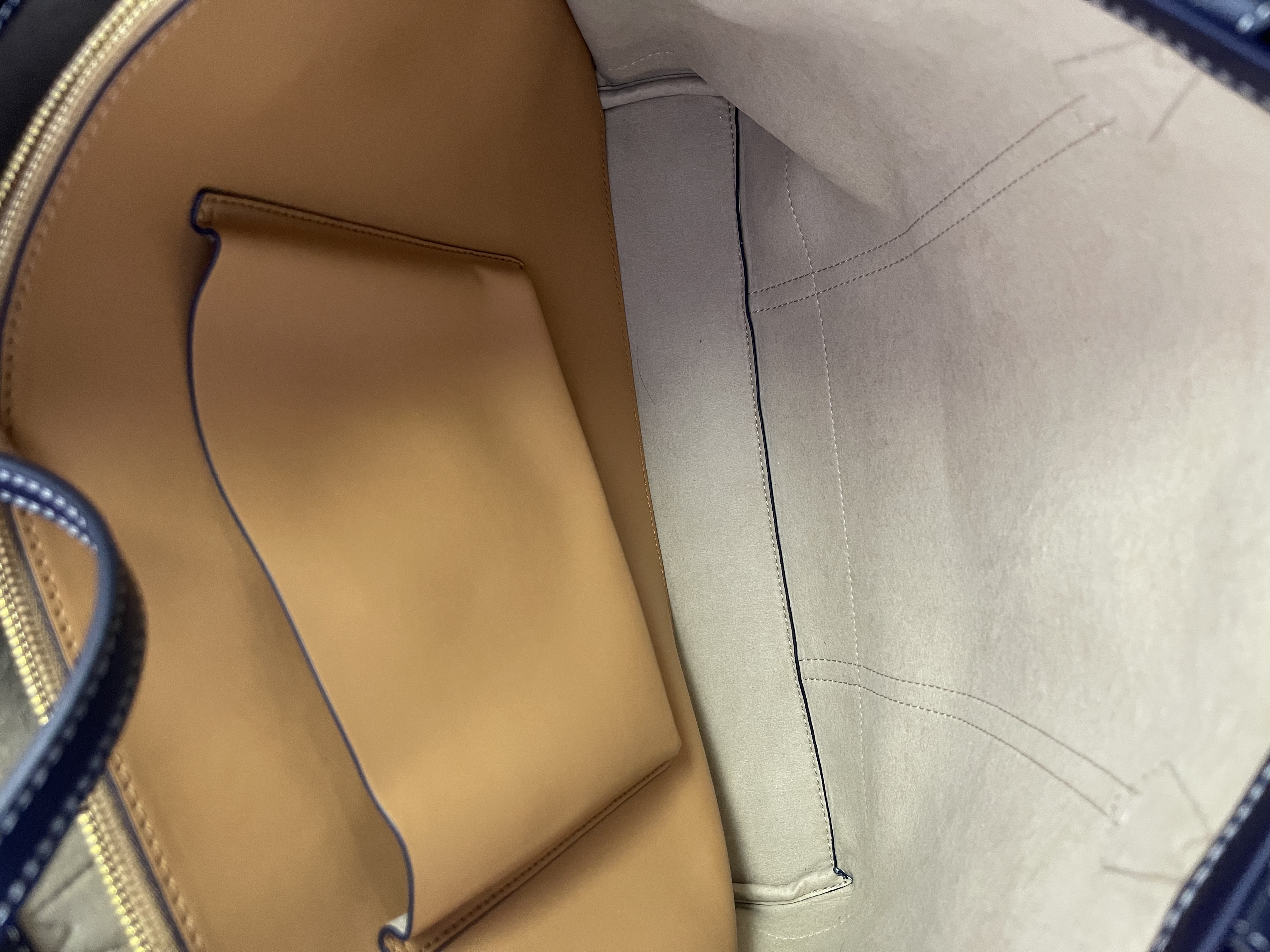 Pre-Owned Tory Burch T Monogram / Product Code:  26030901