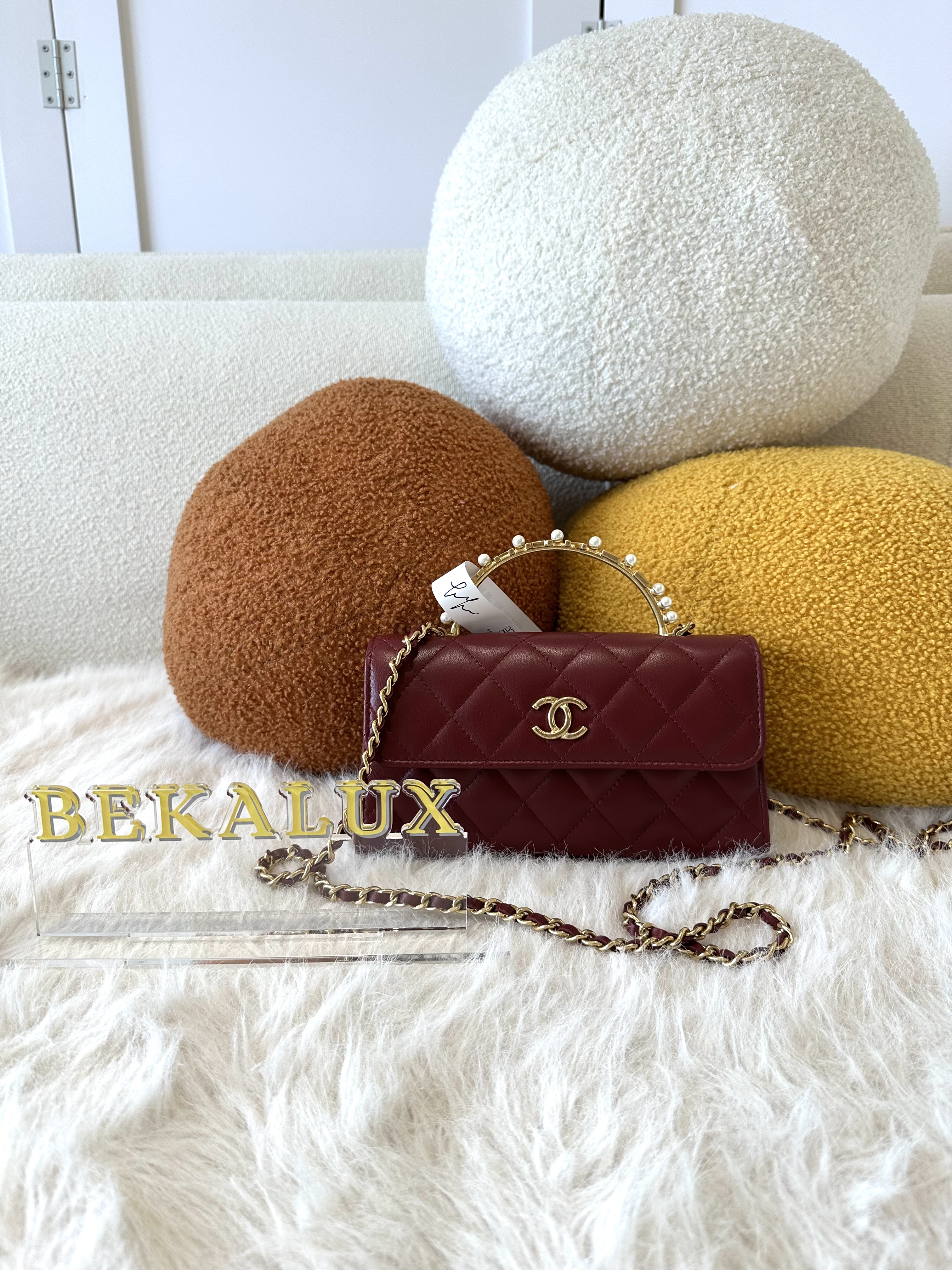 Pre-owned Chanel Flap Phone Holder With Chain/ Product Code: 25051004