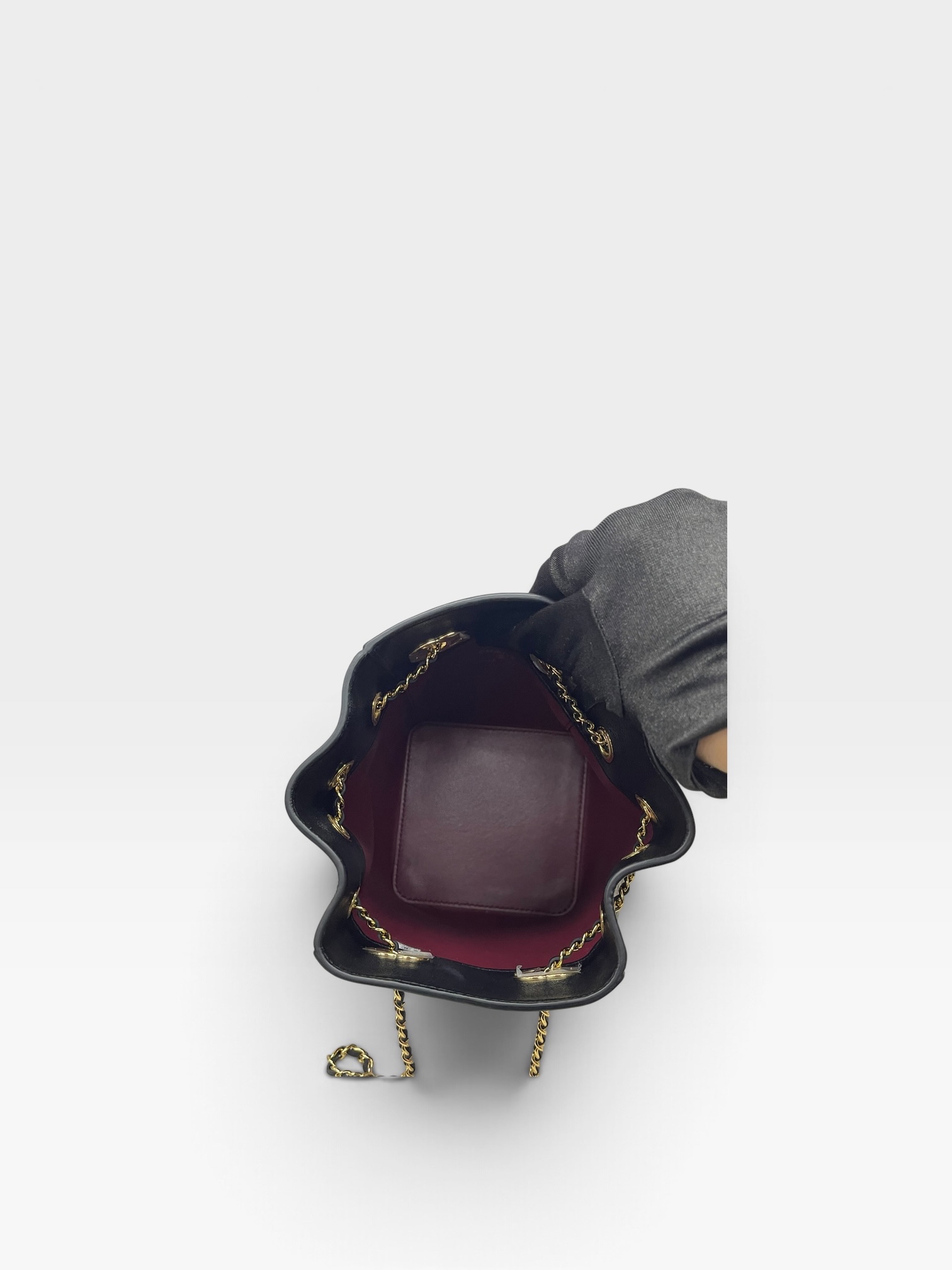 Pre-Owned CHANEL Bucket Bag / Product Code: 102912