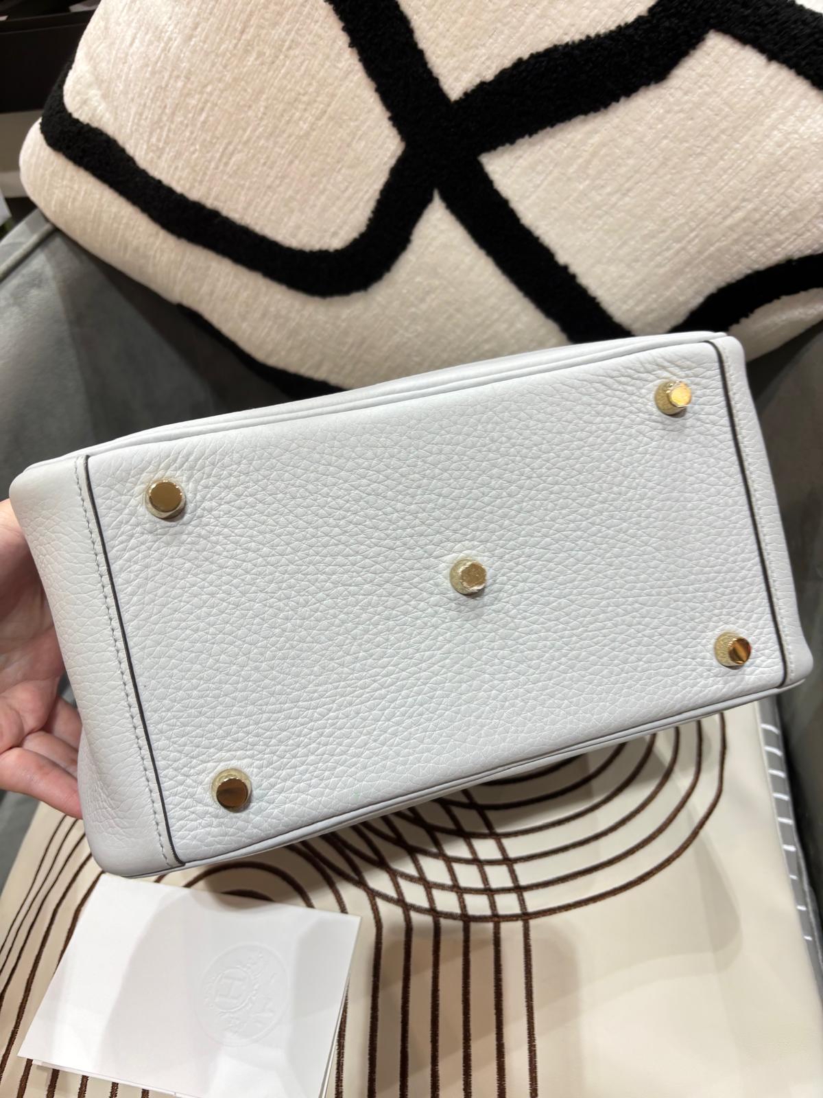 Hermes Lindy 26 Stamp W Blue Pale 聖杯藍 100%Authentic, 98%New ✅專門店收據✅Dust bag✅Box