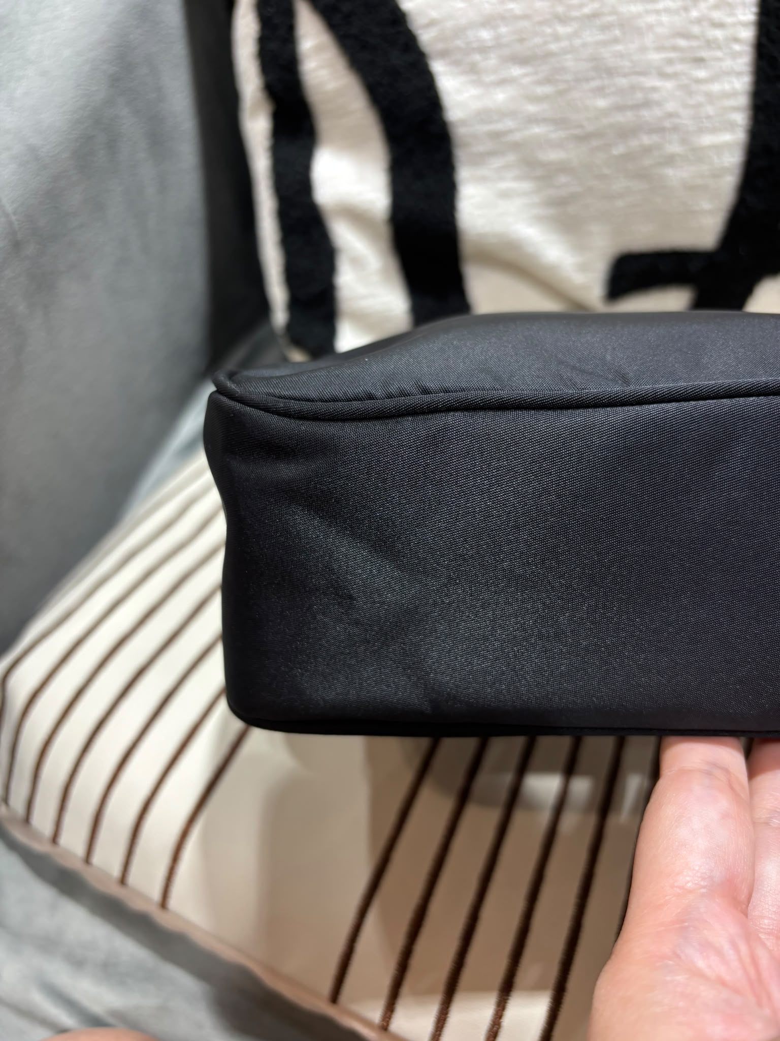 Prada nylon hobo nylon Shoulder Bag 100%Authentic,98%new✅dust bag 