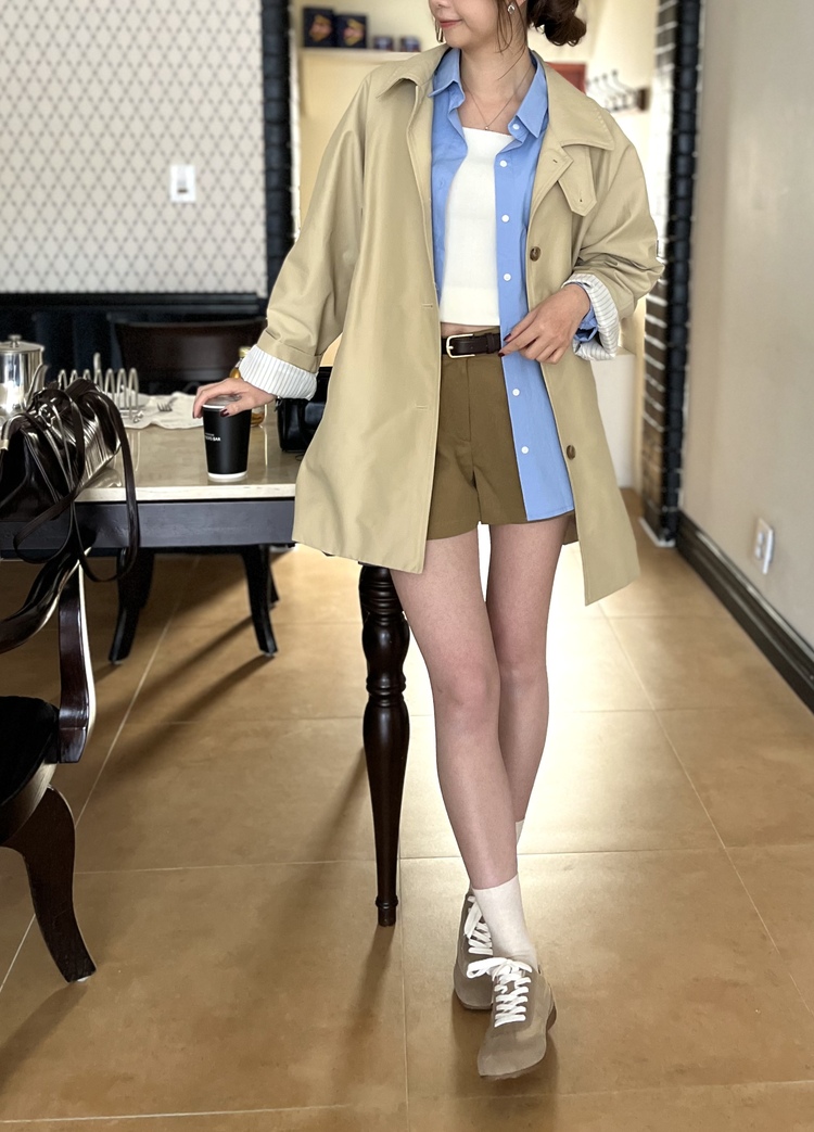 Classic Belt-Loop Shorts (Khaki)