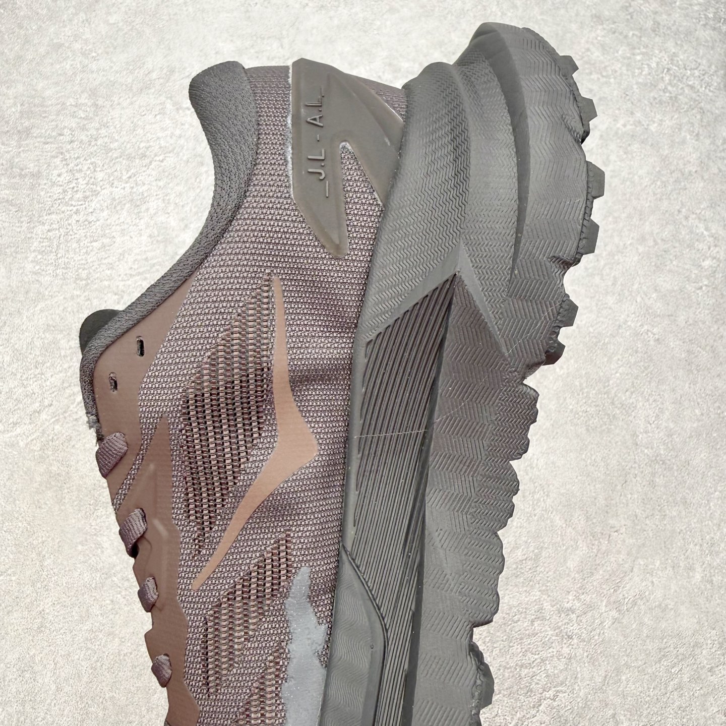 Hoka One One Mafate X