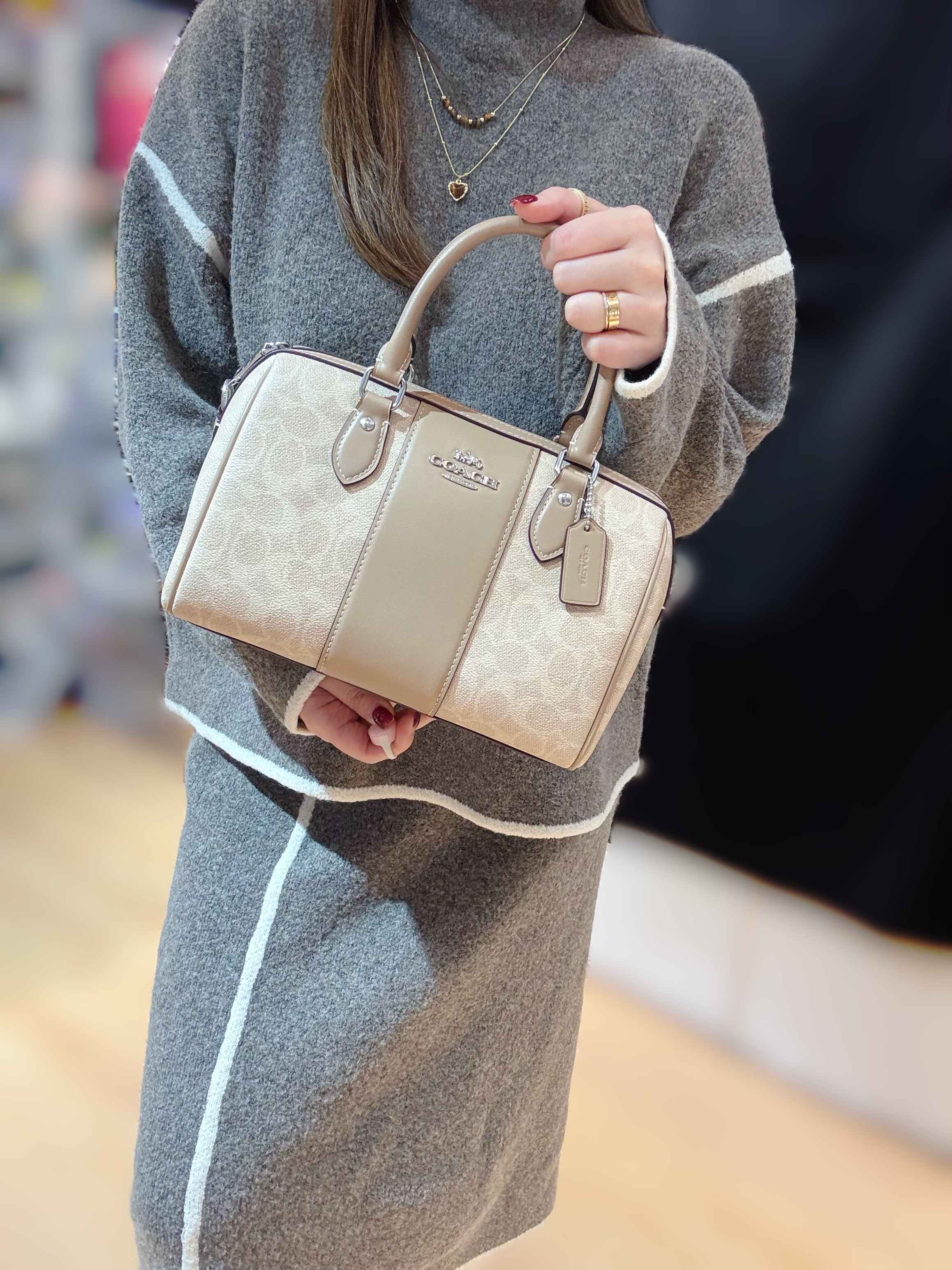 Coach Rowan crossbody milk tea/m