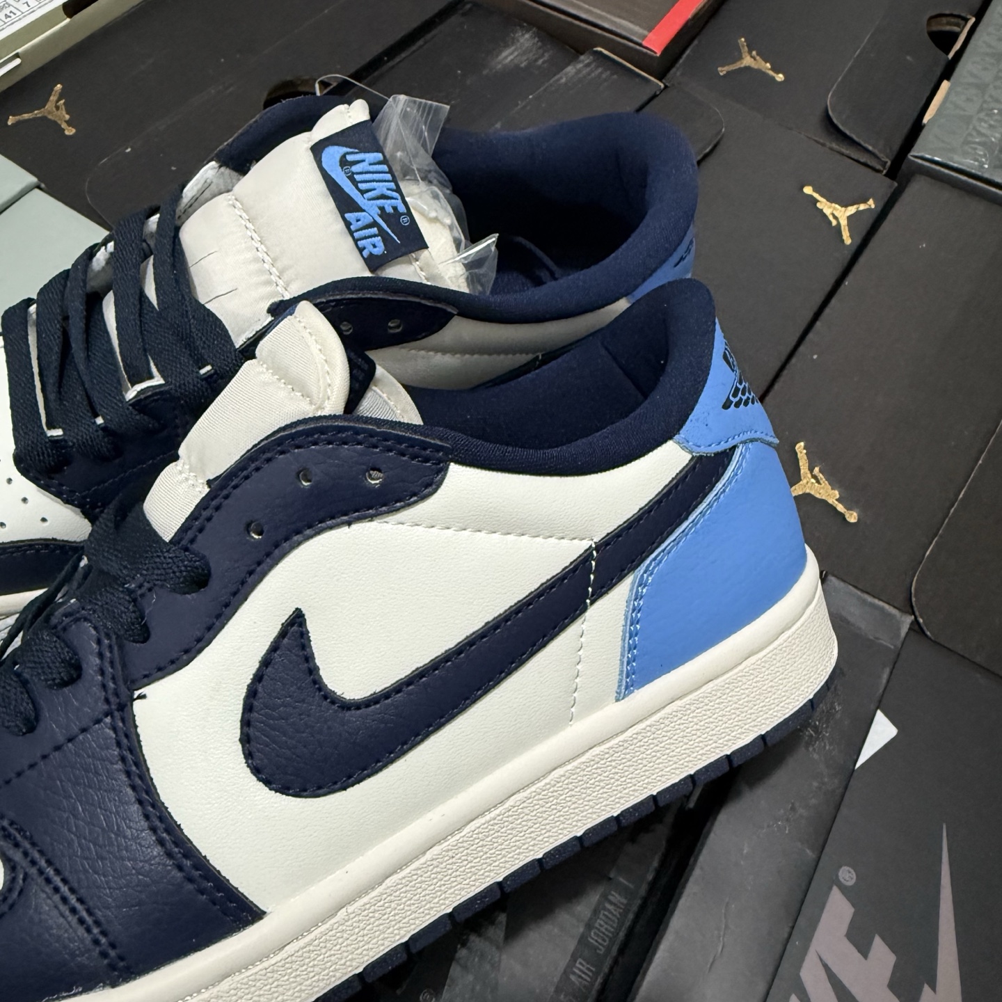 Nike Air Jordan 1 Low "Obsidian" CZ0790-400