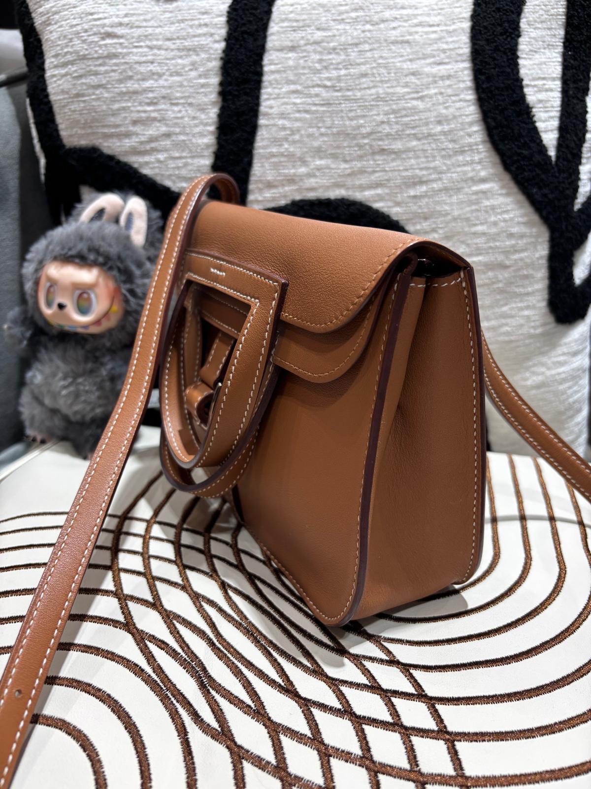 Hermes Mini Halzan STAMP A gold 100%Authentic, 98%New✅Dust bag✅box
