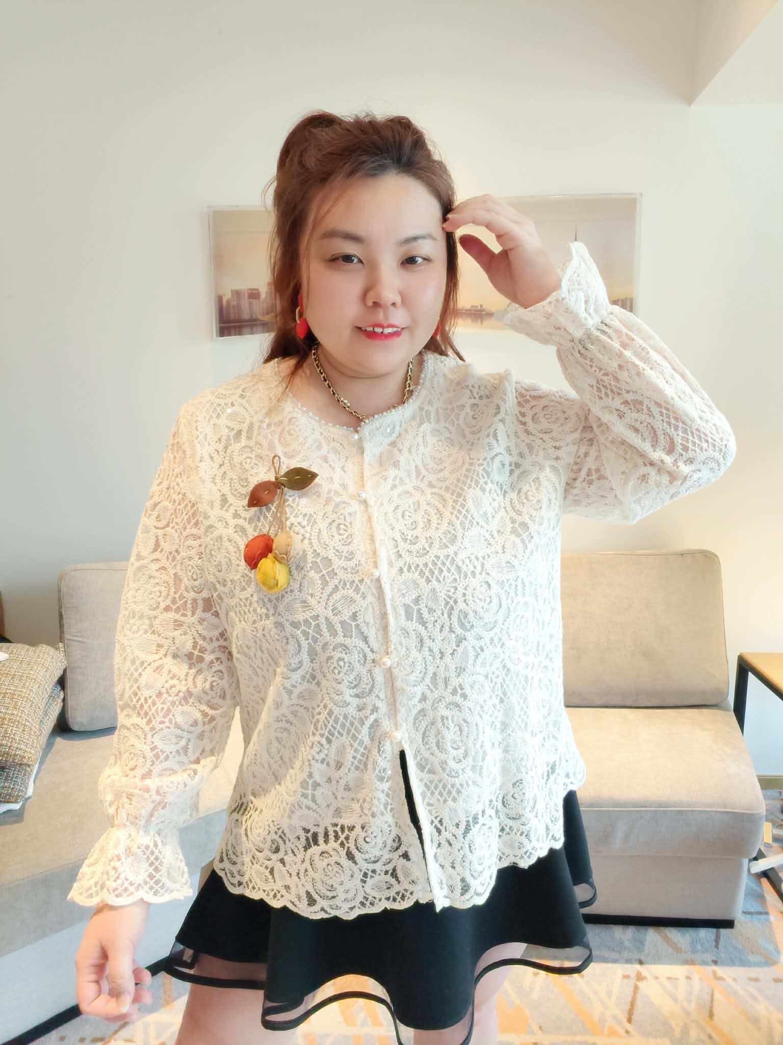 YCH02 9801-3 法式蕾丝镂空上衣兼外套（胸围平量 122CM）（外套打开 130CM）