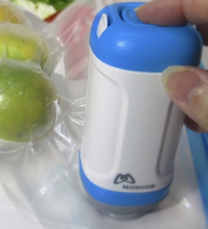 旅人血拼真空器套裝 <不挑真空袋喲> (set 裝包括1泵,1小袋,1大袋, 5食物袋)|【9/20 截單，預計 :9月尾至10月中發貨】】