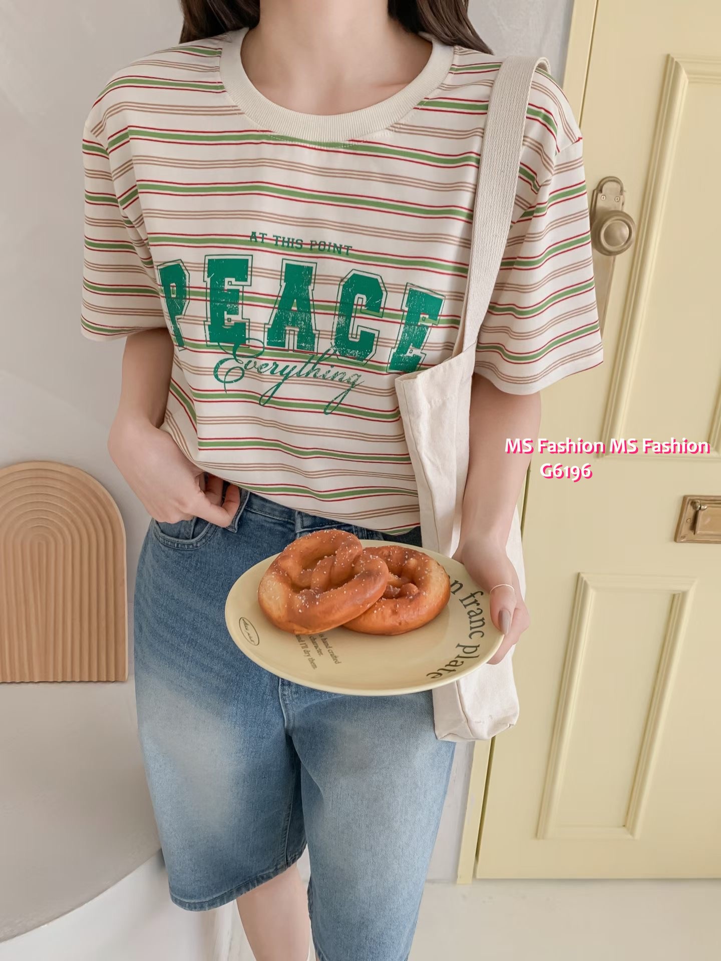 G6196 韓國🇰🇷靚色字母橫間top