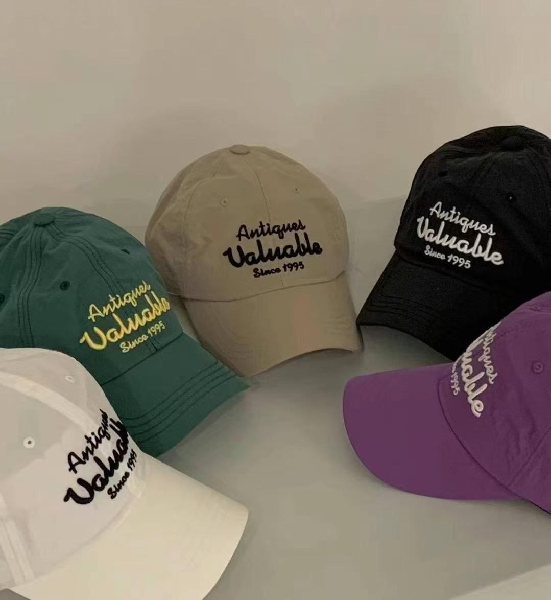 風褸料立體刺繡字cap