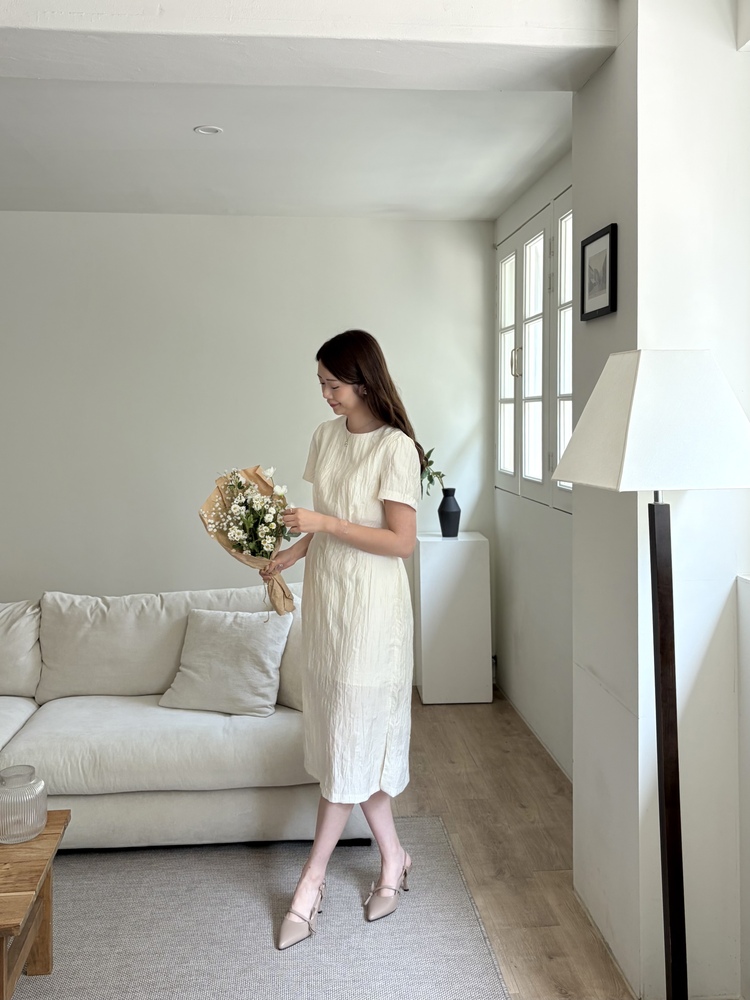 Lune Textured Dress (Ivory)