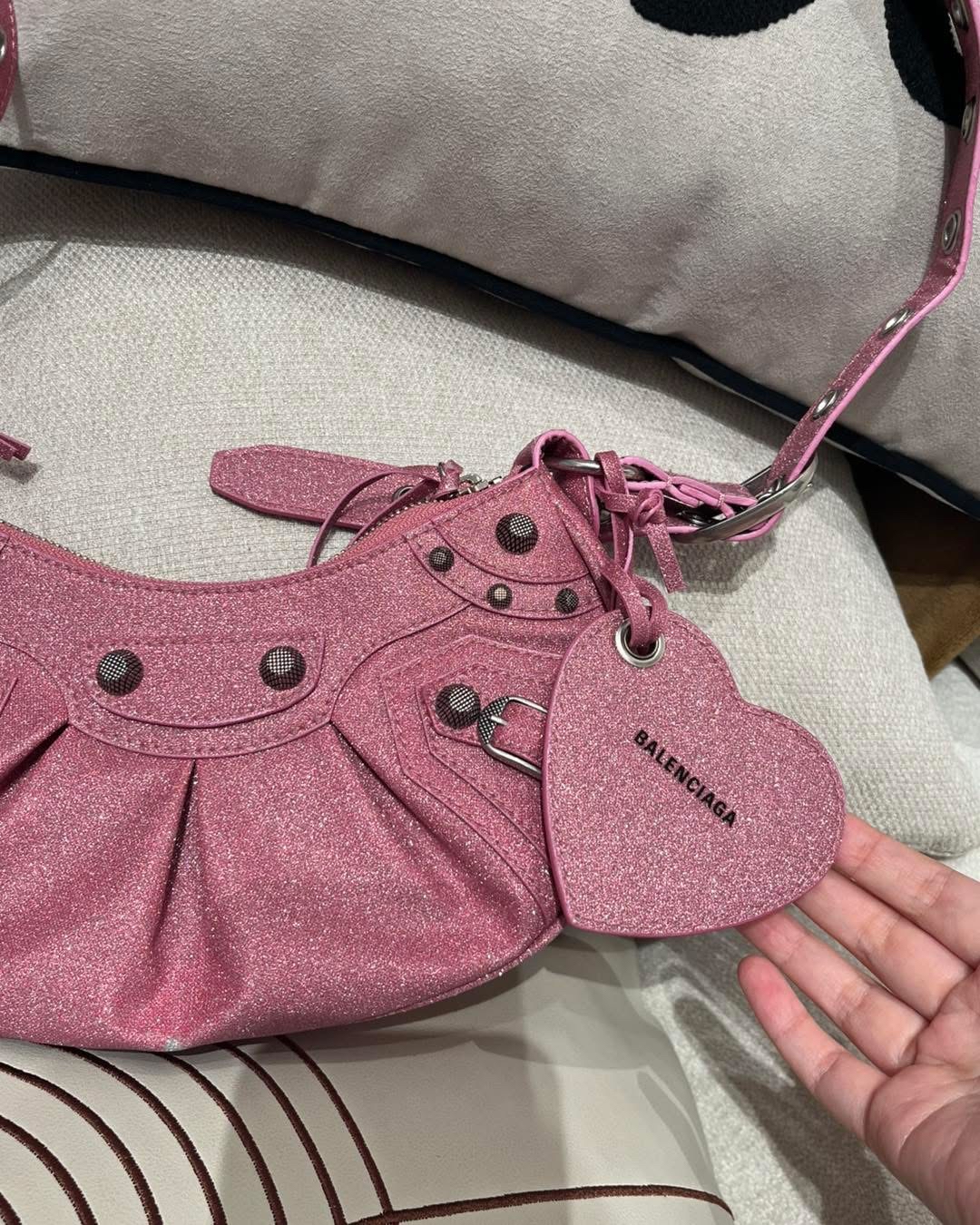 Balenciaga le cagole xs Crossbody Bag 100%Authentic,90%new