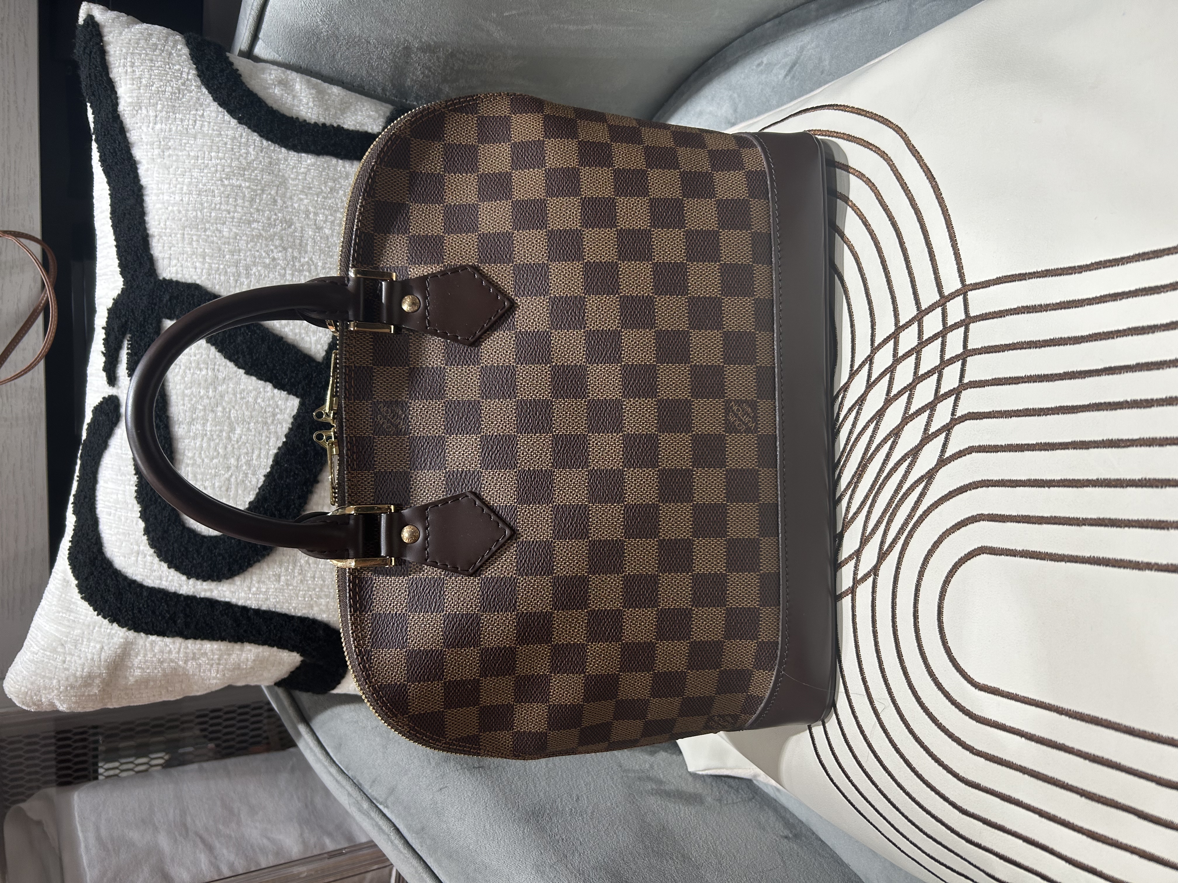 LV Alma PM Damier 100%Authentic, 98%New ☑️Dust bag