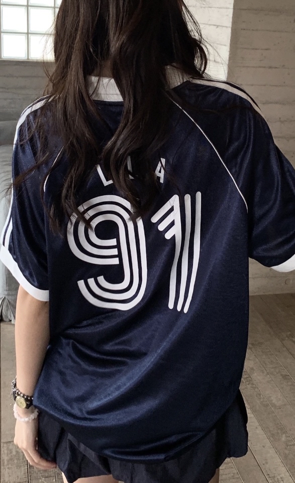 TP414老爹风字母印花上衣