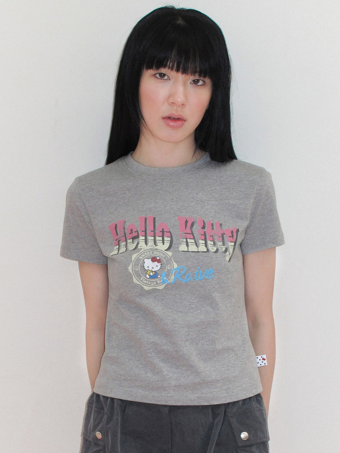 RAIVE × Hello Kitty｜Stamp Graphic Tee