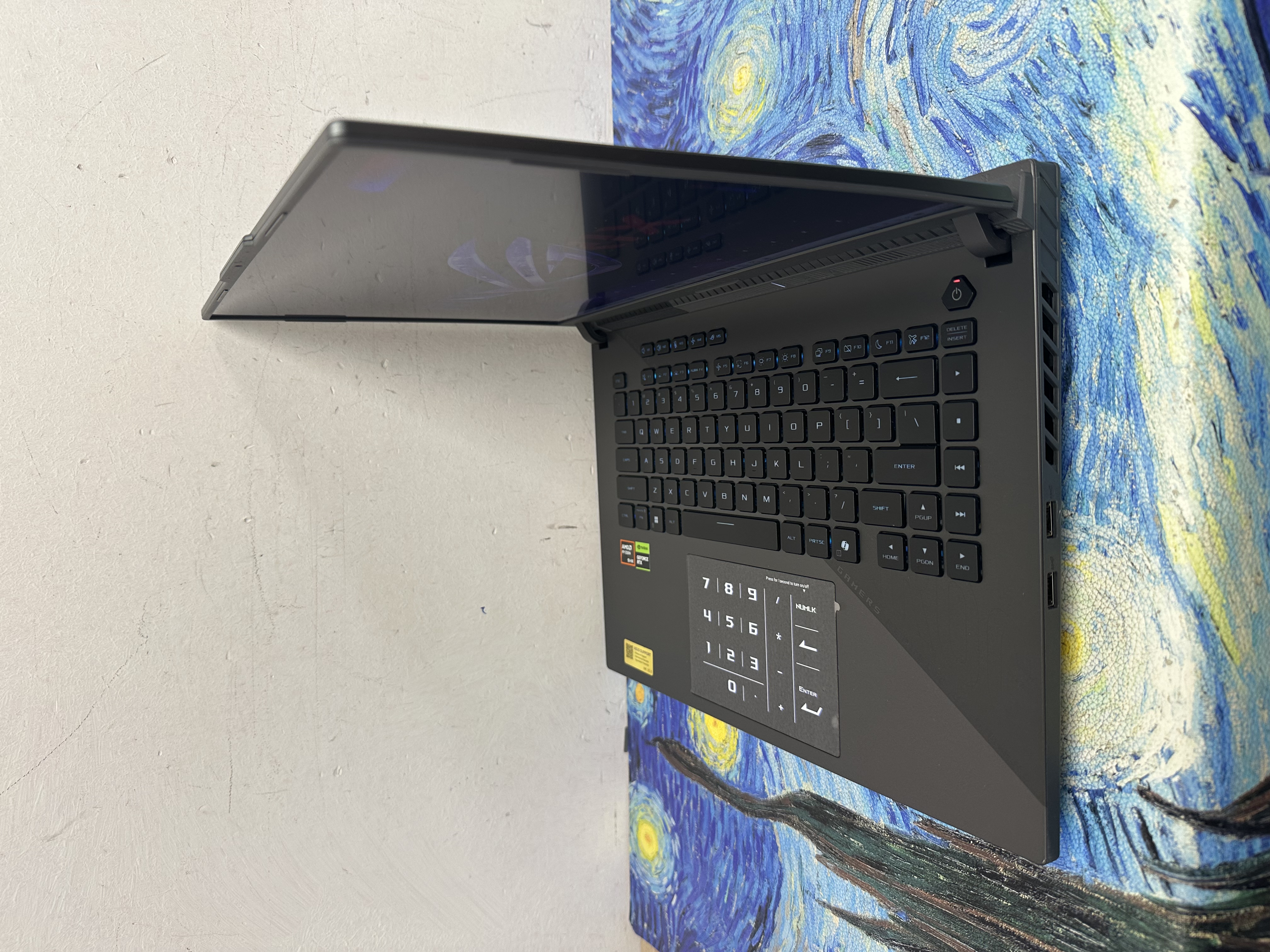 #6105 ASUS ROG AMD Ryzen 9 8940HX/16,32GB Ram/1TB SSD/RTX 5070Ti 獨立顯示卡/2.5K 165Hz 16寸 Mon/ GamingLaptop / Notebook / PC / YouTube / Movie / Gaming Notebook / Gaming PC 