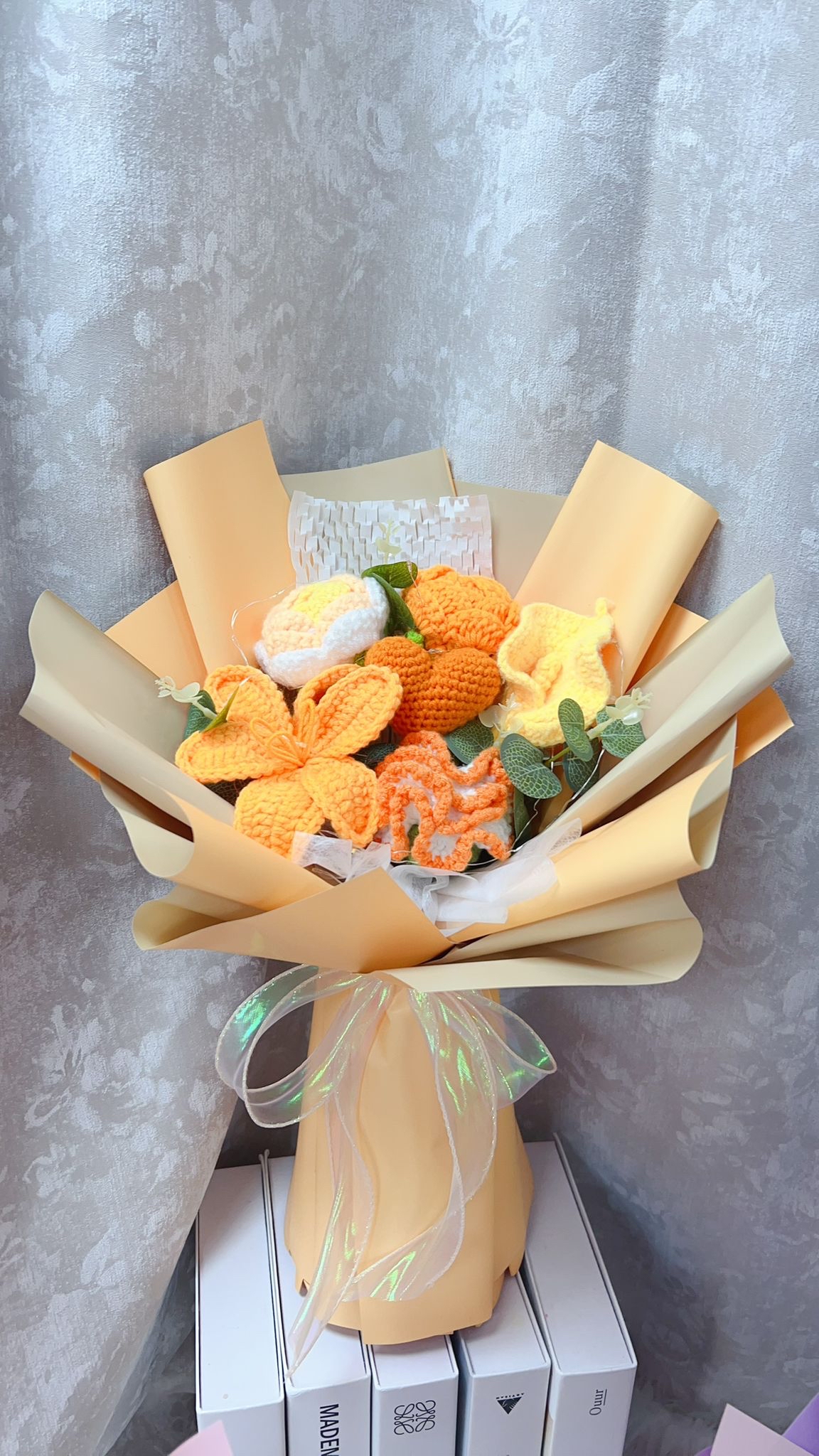 康乃馨鬱金香玫瑰編織花花束