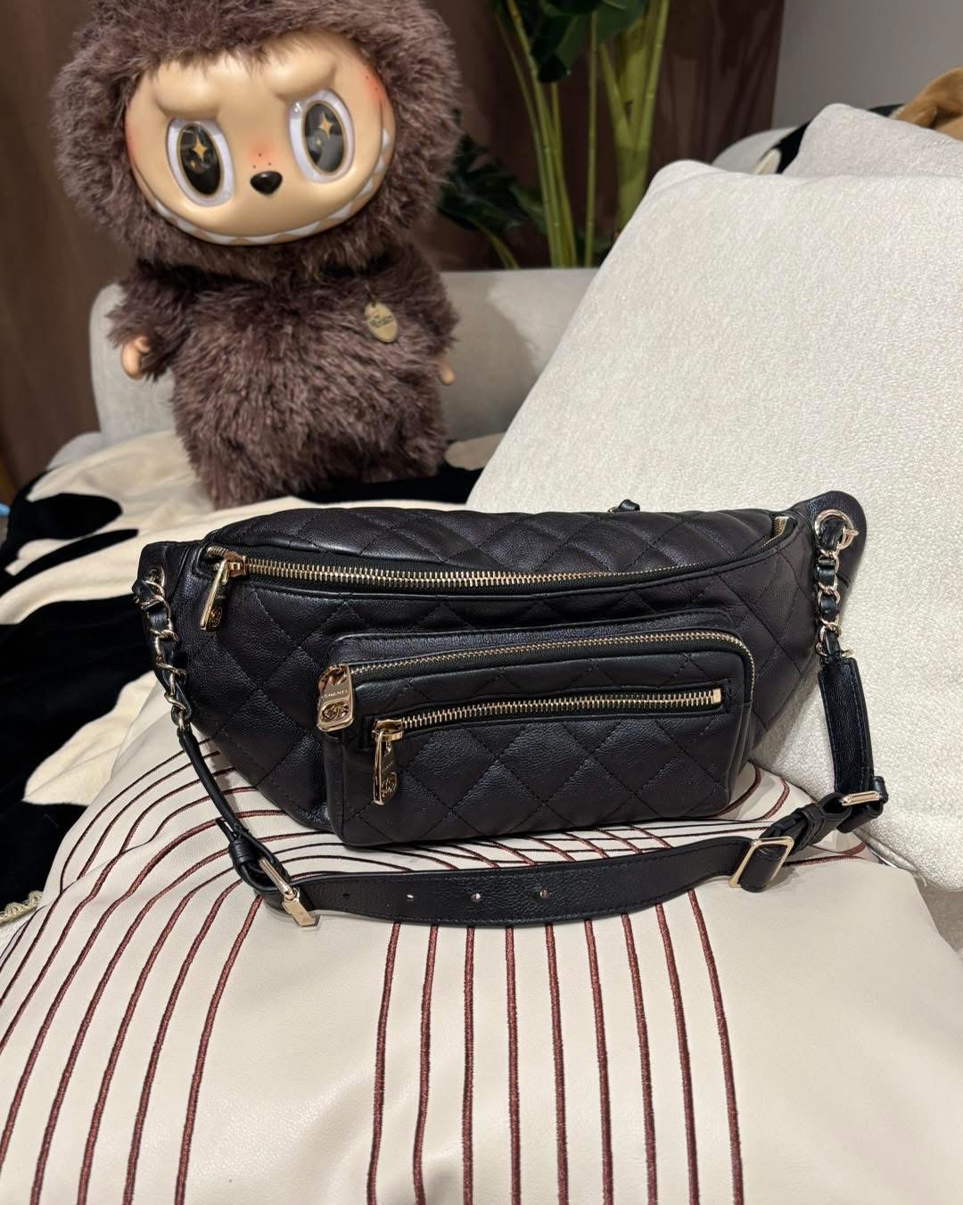 Chanel Waist Bag, Belt Bag hobo 100%Authentic,98%new ✅27card✅塵袋✅BOX