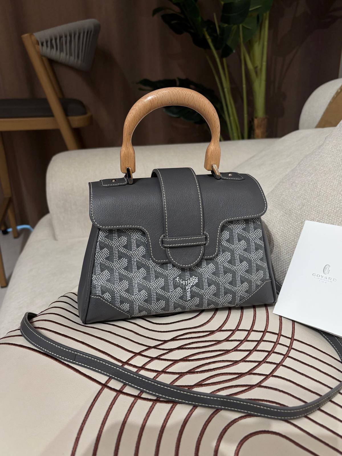 Goyard Saigon mini Grey 100%Authentic ,98%new ✅專門店收據✅strap✅dust bag